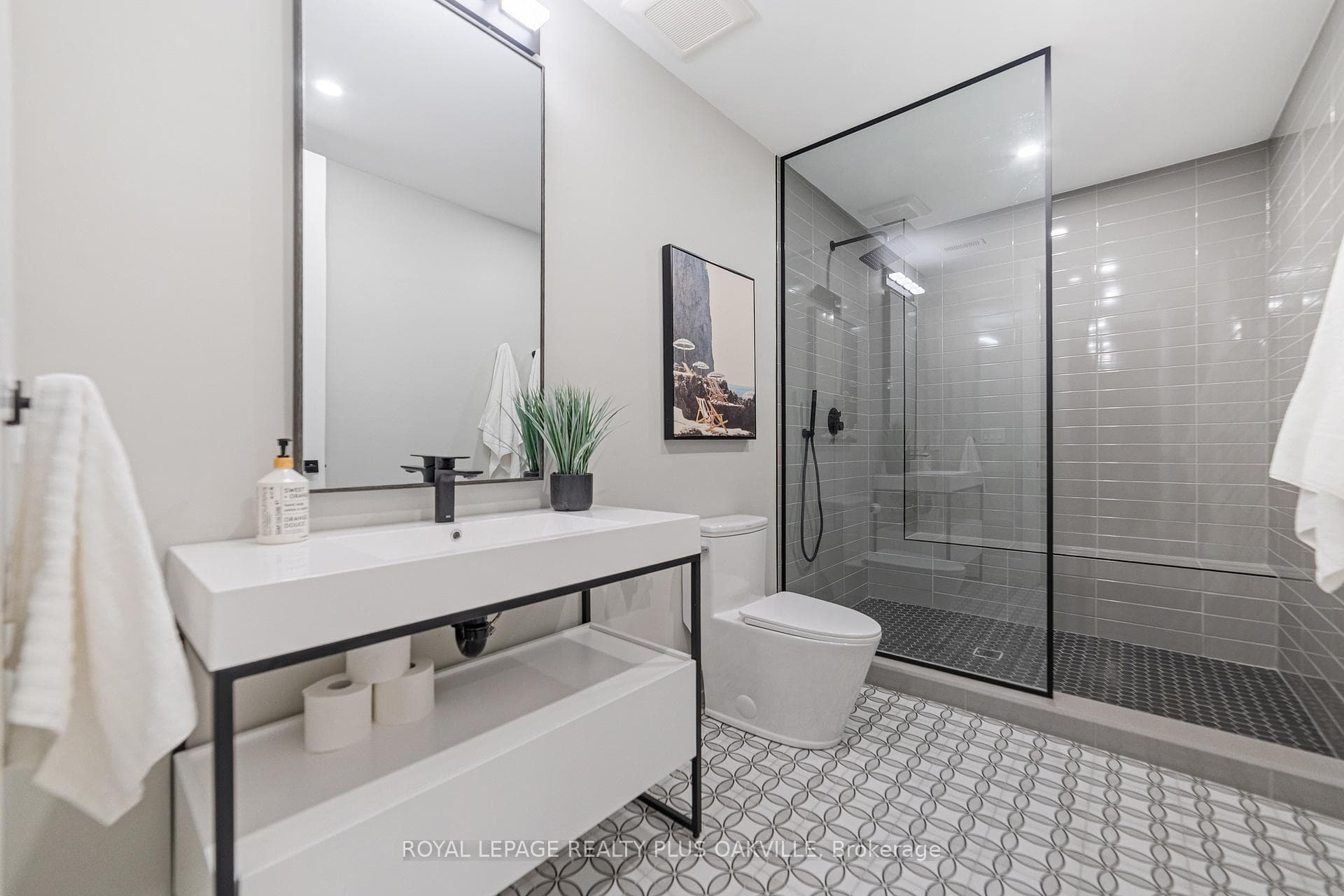 2057 Salvator Boulevard - Detached photo 43 of 50 in Oakville, Ontario