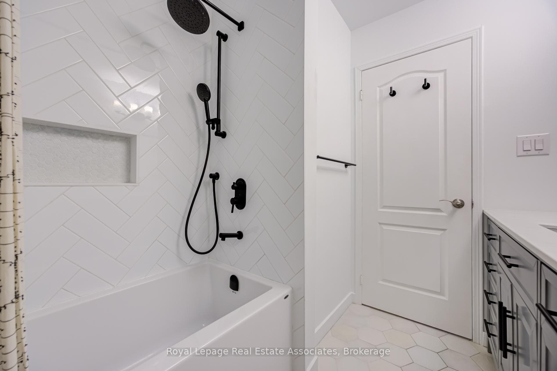 6665 Meteor Court - Detached photo 24 of 39 in Mississauga, Ontario