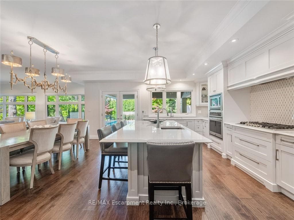 3087 Lakeshore Road - Detached photo 14 of 50 in Burlington, Ontario