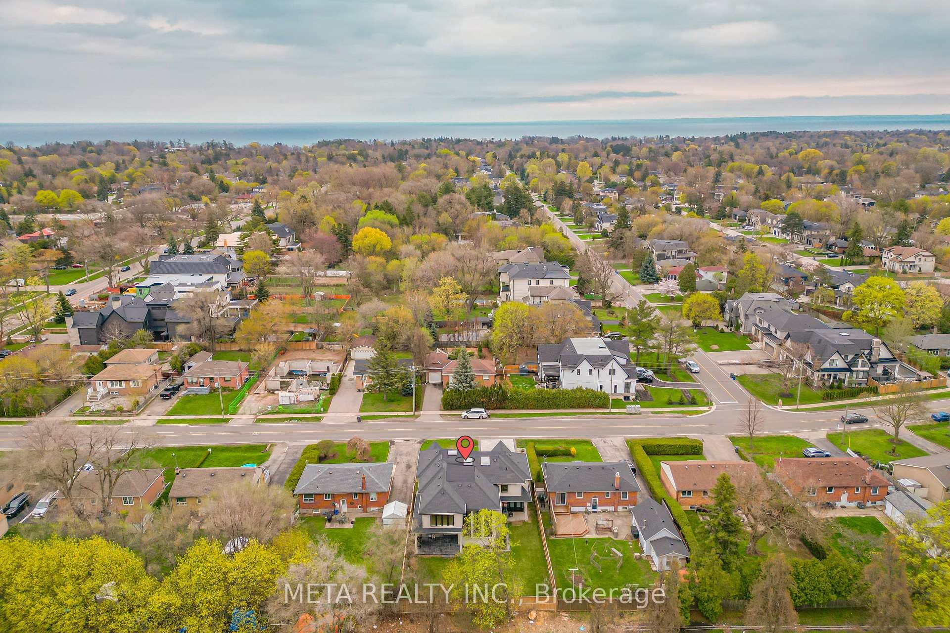 1035 Pinegrove Road - Detached photo 3 of 27 in Oakville, Ontario