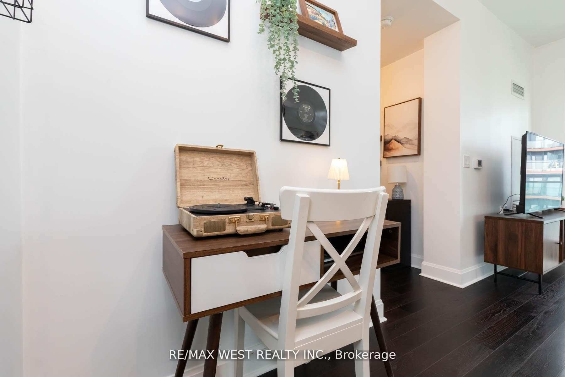 33 Shore Breeze Drive Unit 802 - Condo photo 15 of 38 in Liberty Village / Parkdale / South Parkdale, Ontario