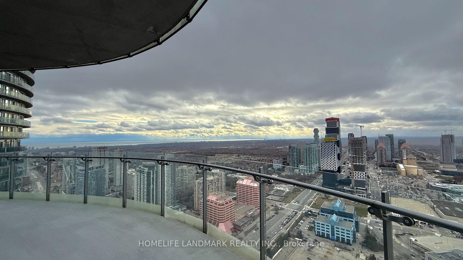 50 Absolute Avenue Unit Ph 4 - Condo photo 21 of 24 in Mississauga, Ontario