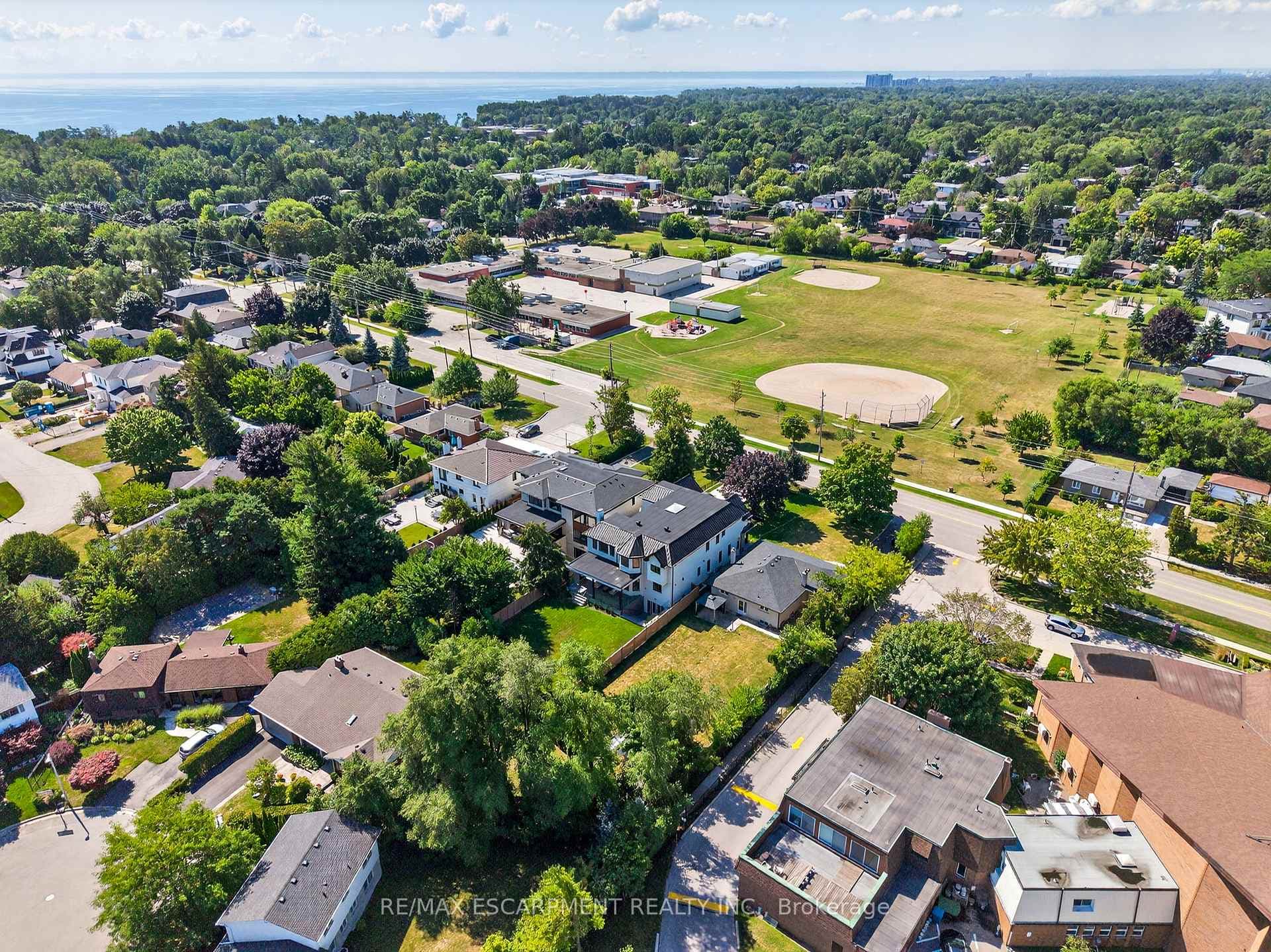 221 Morden Road - Detached photo 48 of 50 in Oakville, Ontario