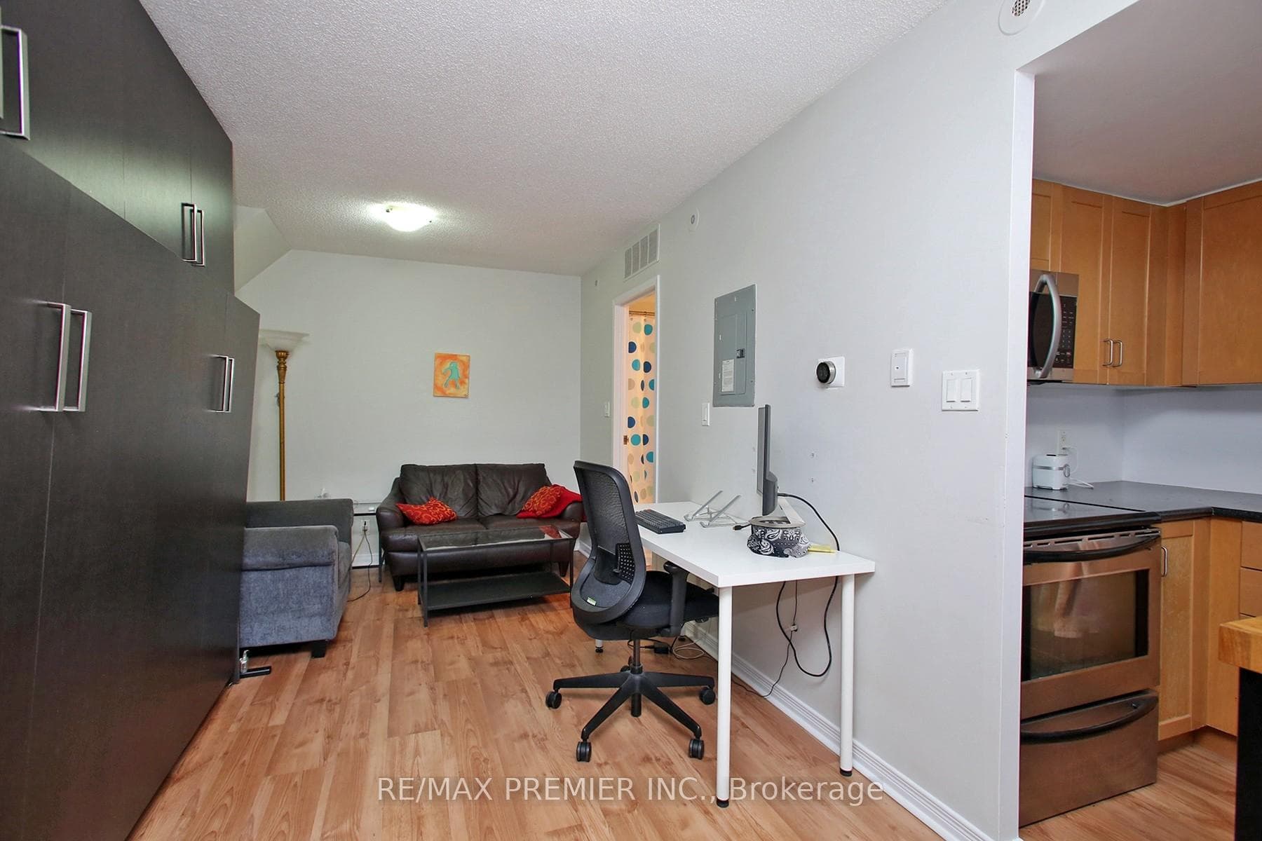 22 Western Battery Road Unit 109 - Condo photo 9 of 20 in Downtown Toronto / Waterfront, Ontario