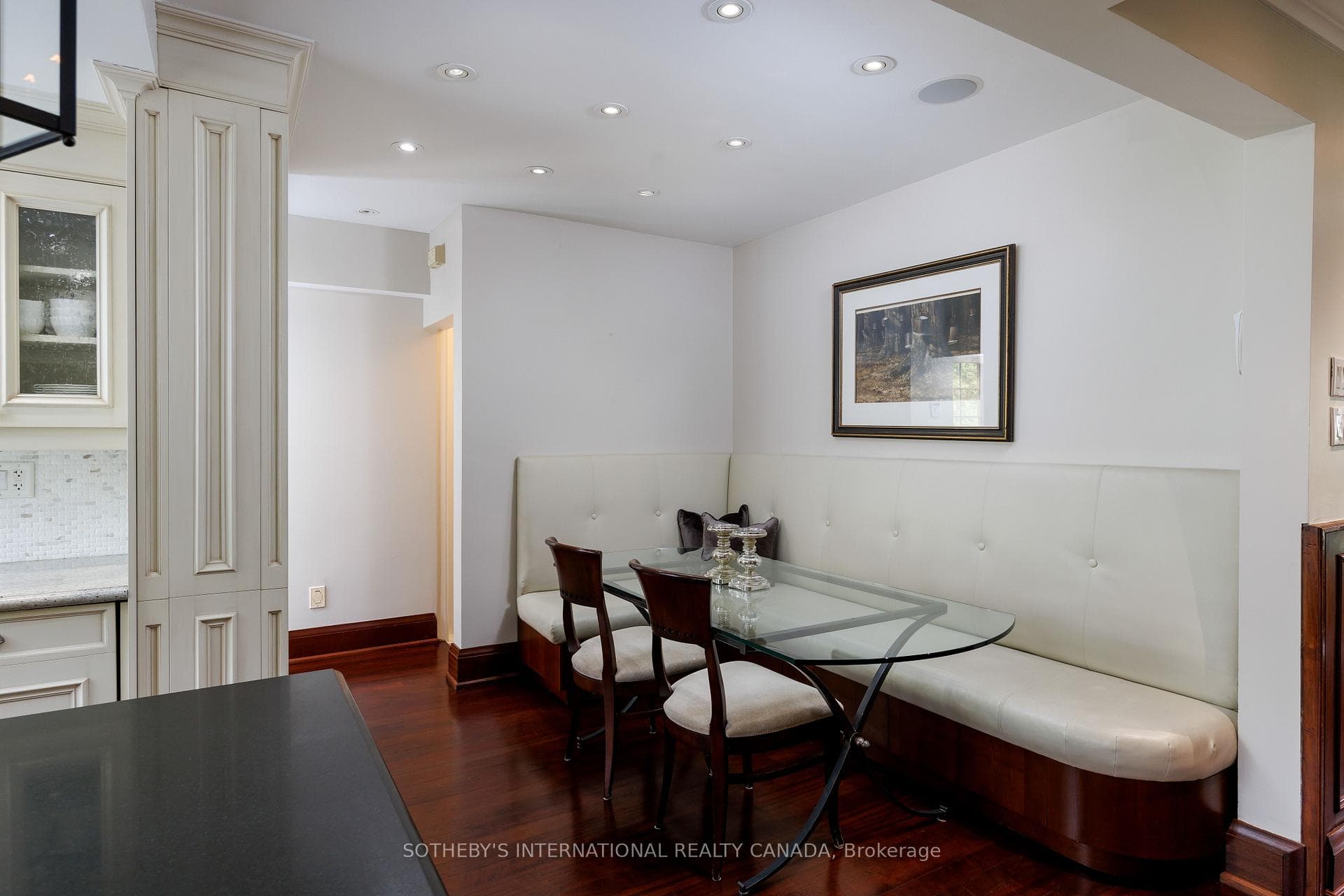 70 King Georges Road - Detached photo 16 of 50 in Etobicoke (Islington / Rexdale), Ontario
