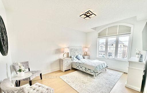 469 Threshing Mill Boulevard - Detached photo 37 of 45 in Oakville, Ontario