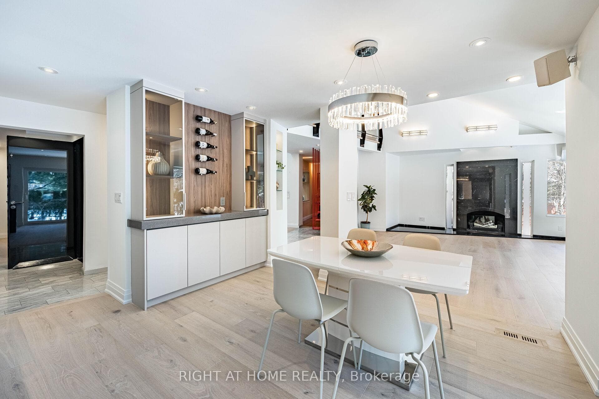 1 Friars Lane - Detached photo 18 of 50 in Etobicoke (Islington / Rexdale), Ontario
