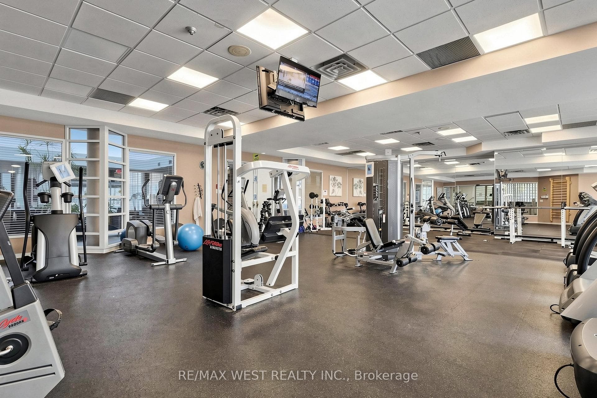 5 Concorde Place Unit 1302 - Condo photo 42 of 47 in Don Mills / Parkwoods / Victoria Village, Ontario