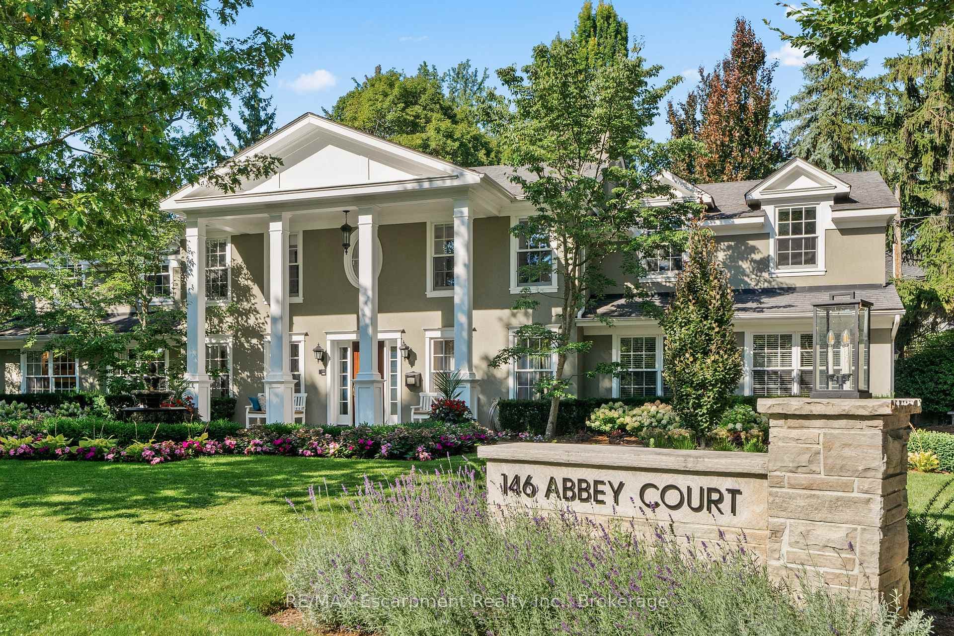 146 Abbey Court - Detached photo 4 of 45 in Oakville, Ontario