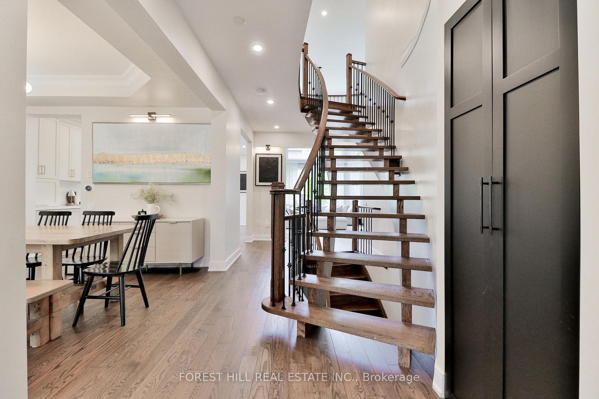 327 Turning Leaf Road - Detached photo 24 of 43 in Oakville, Ontario