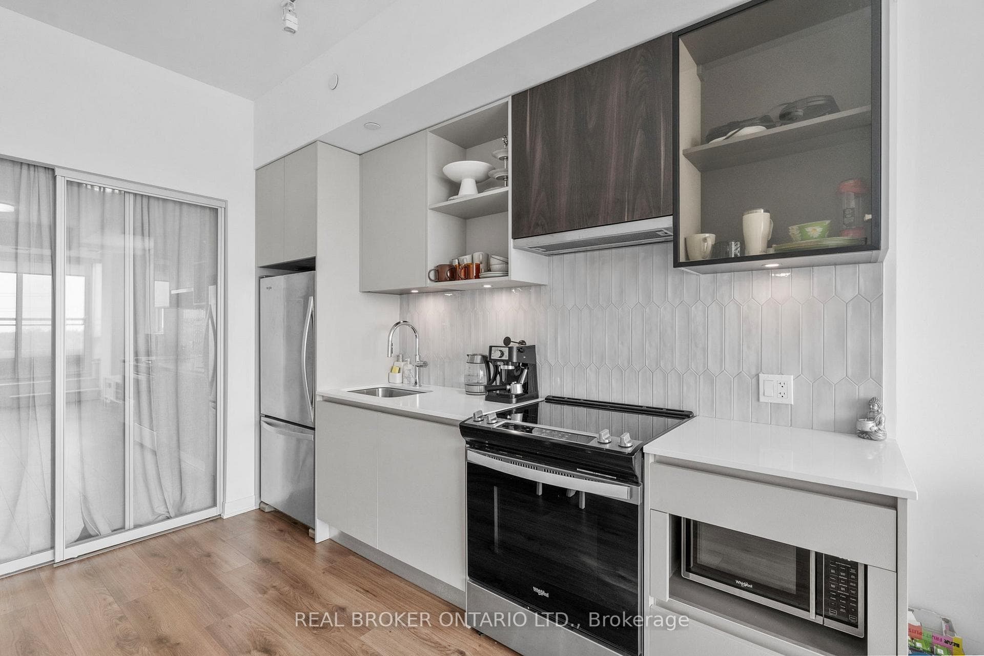 405 Dundast Street Unit 328 - Condo photo 20 of 33 in Oakville, Ontario
