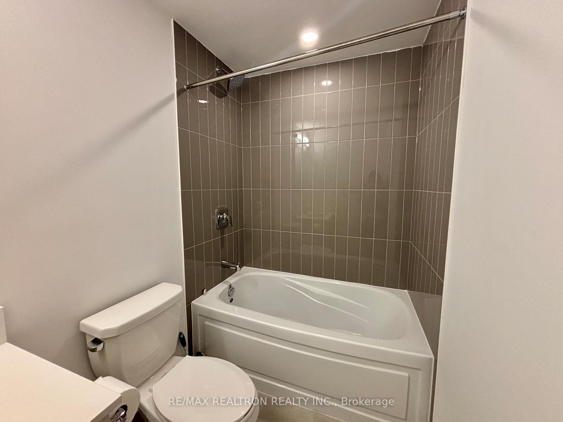 225 Malta Avenue Unit 805 - Condo photo 32 of 36 in Brampton, Ontario