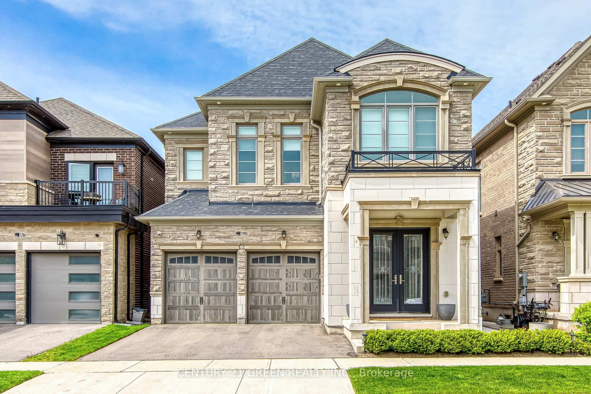 1290 Felicity Gardens - Detached photo 1 of 50 in Oakville, Ontario