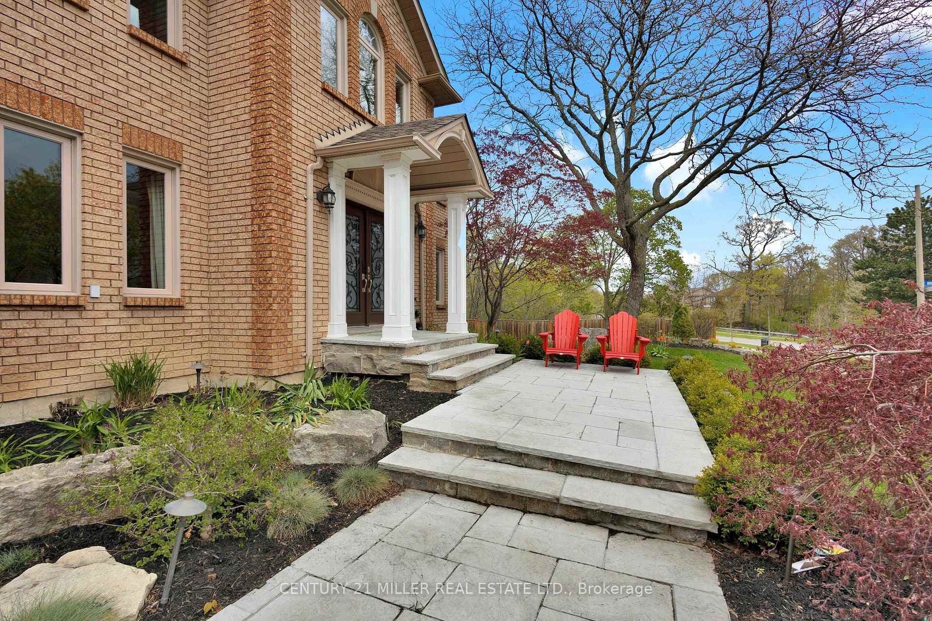 1398 Winterberry Drive - Detached photo 5 of 46 in Burlington, Ontario