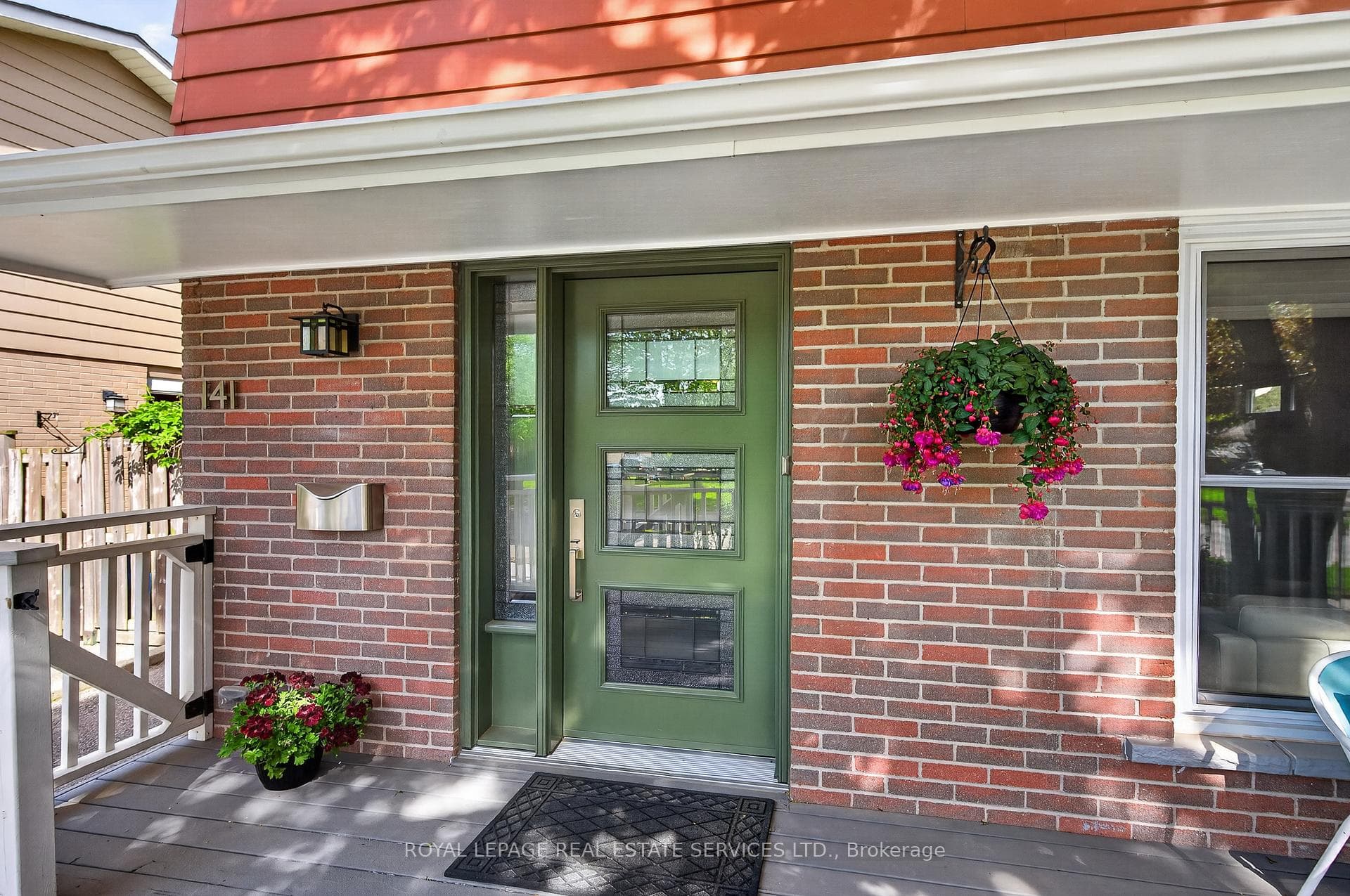 141 Oakdale Drive - Detached photo 5 of 50 in Oakville, Ontario