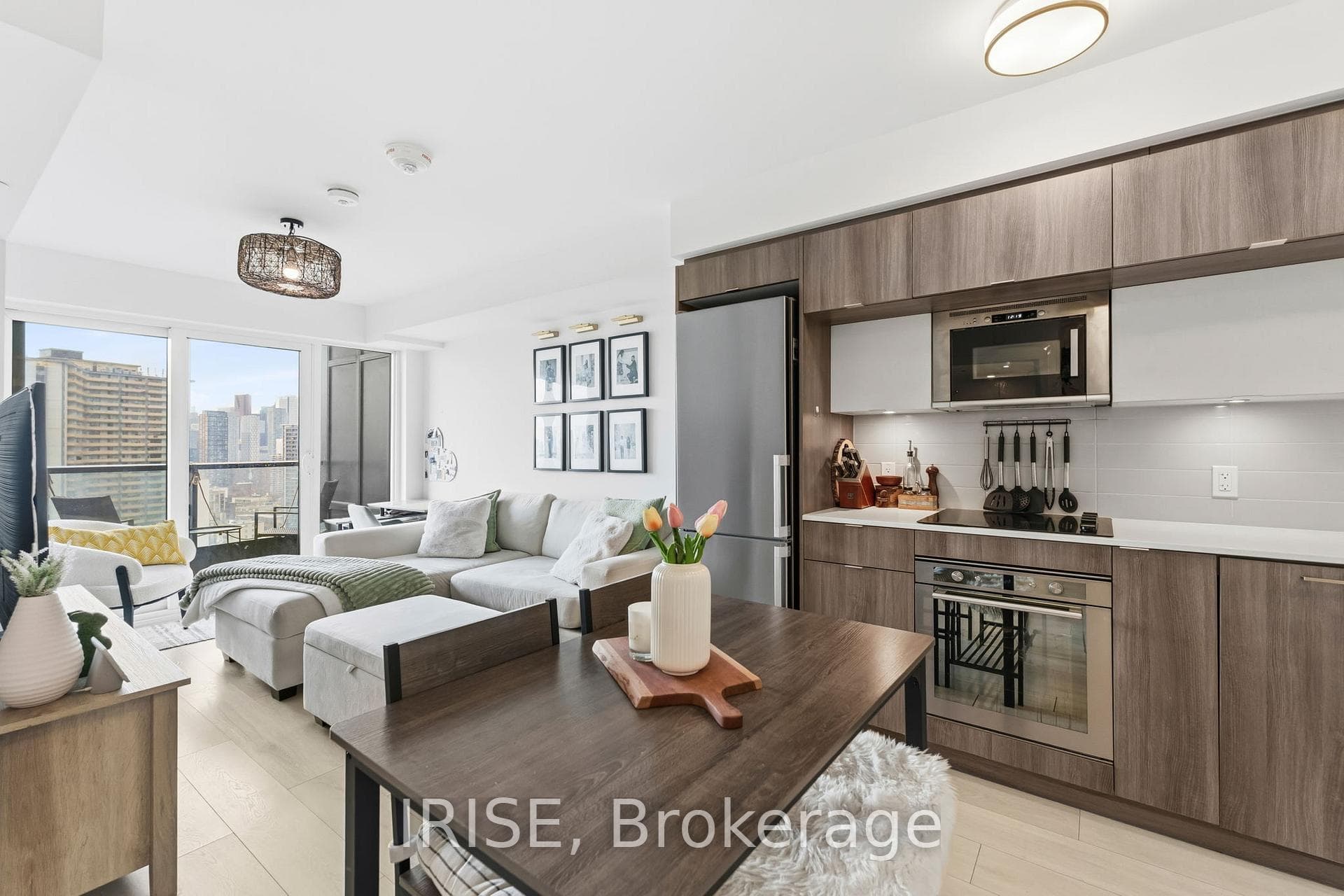 585 Bloor St N/A Unit 2019 - Condo photo 3 of 22 in Regent Park / Cabbagetown / St. James Town, Ontario