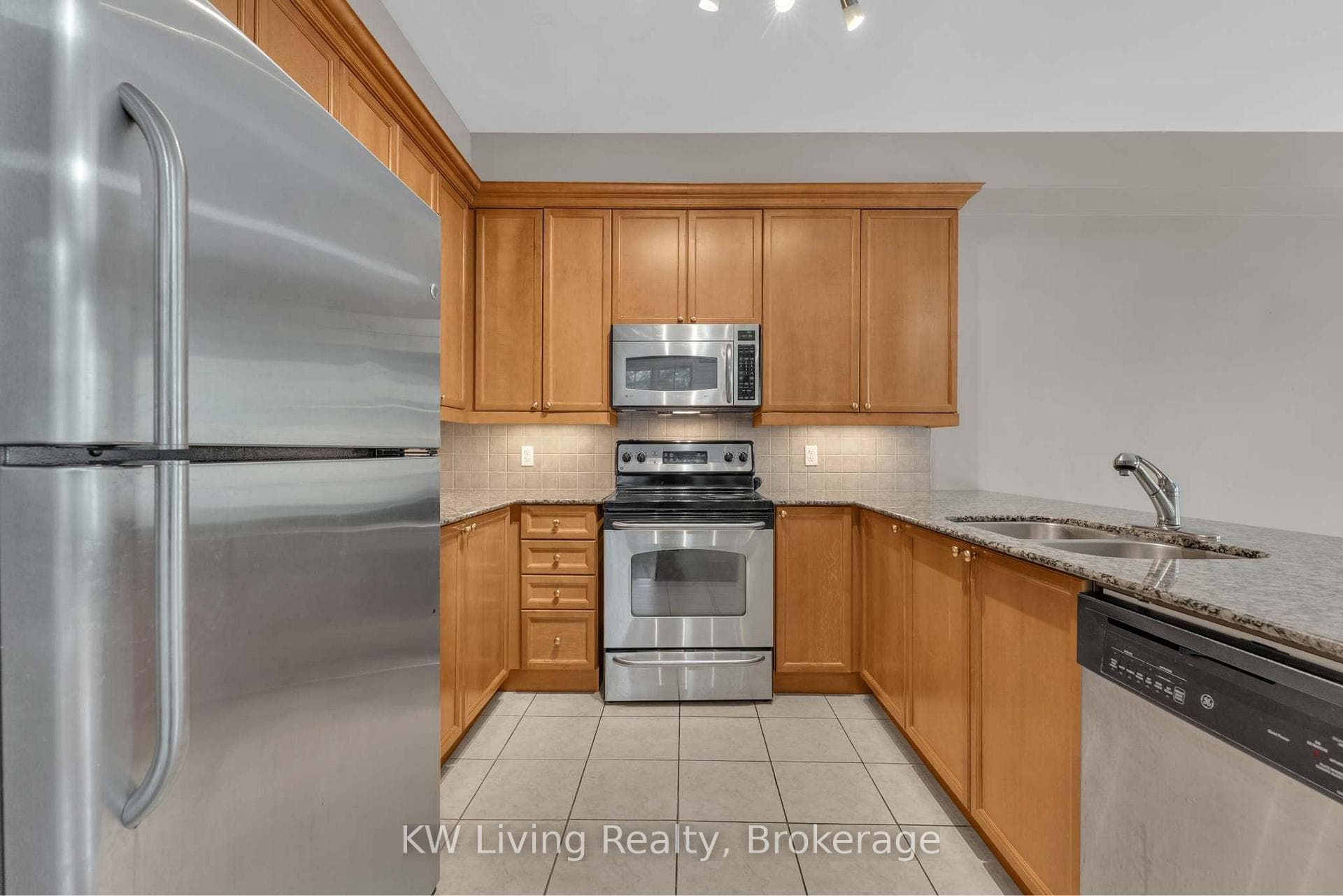2410 Woodward Avenue Unit 12 - Condo photo 11 of 33 in Burlington, Ontario