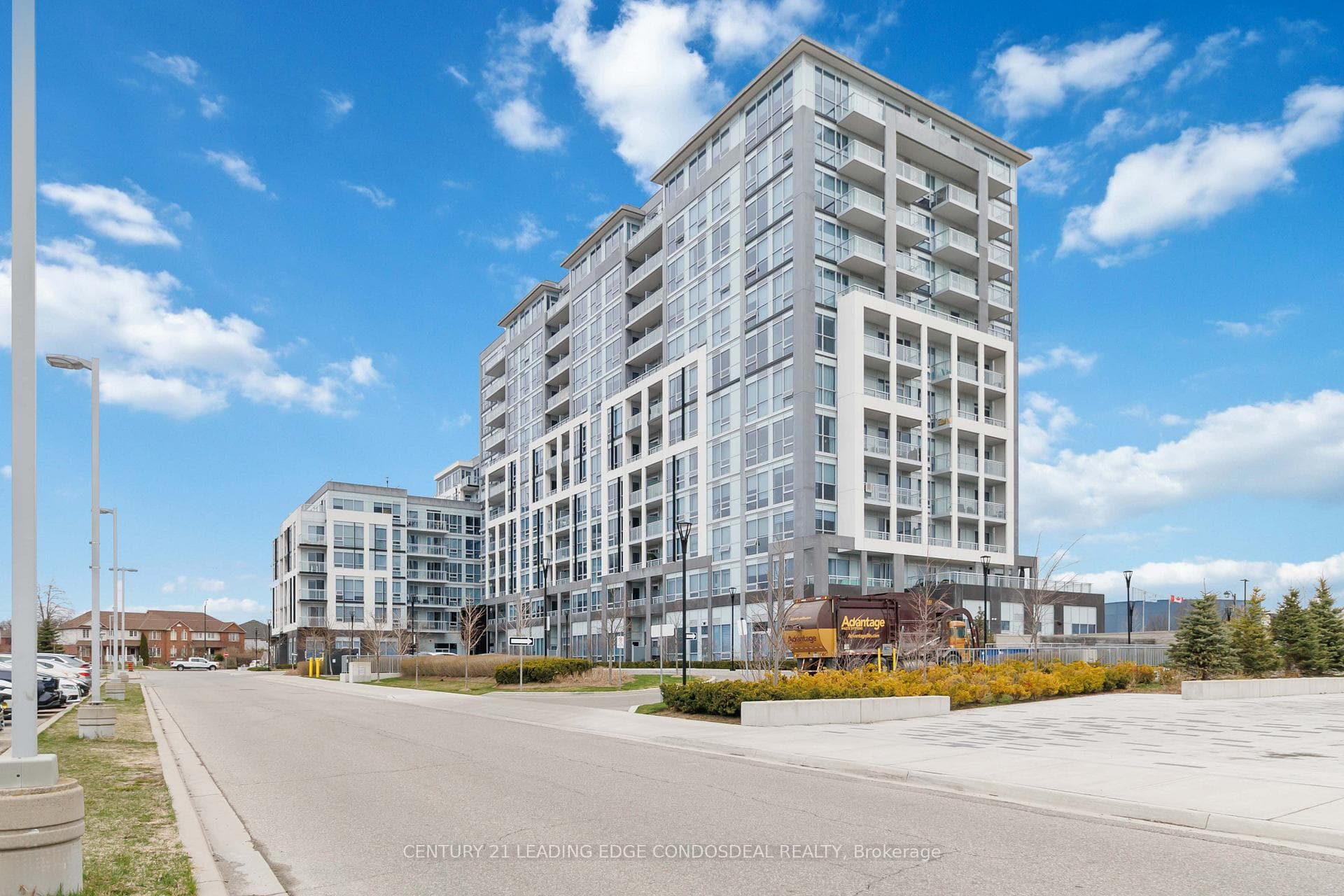 1050 MAIN Street Unit 502 - home for sale in Milton, Ontario