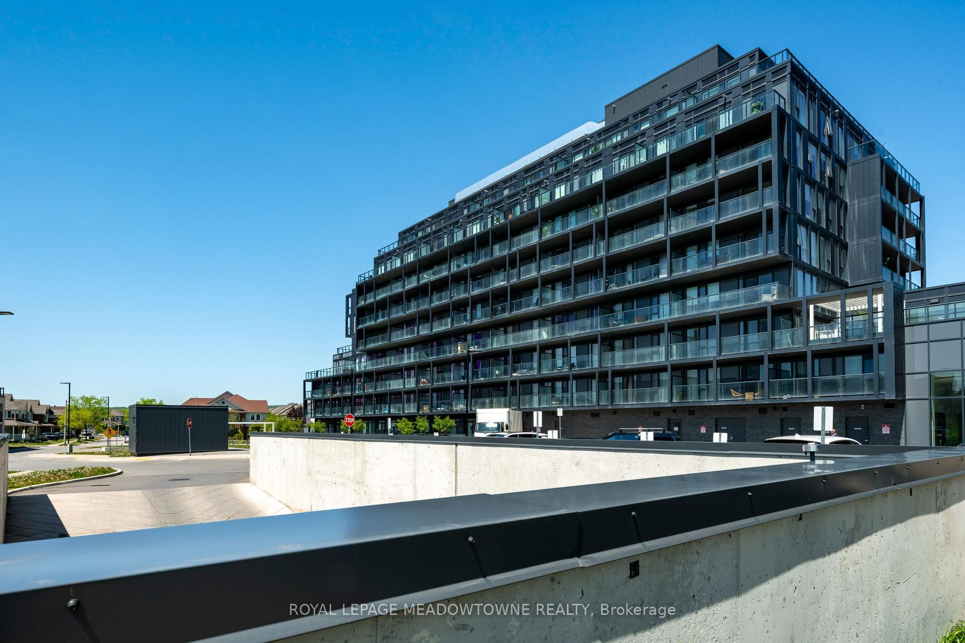 3200 Dakota Common Unit B602 - Condo photo 2 of 31 in Burlington, Ontario