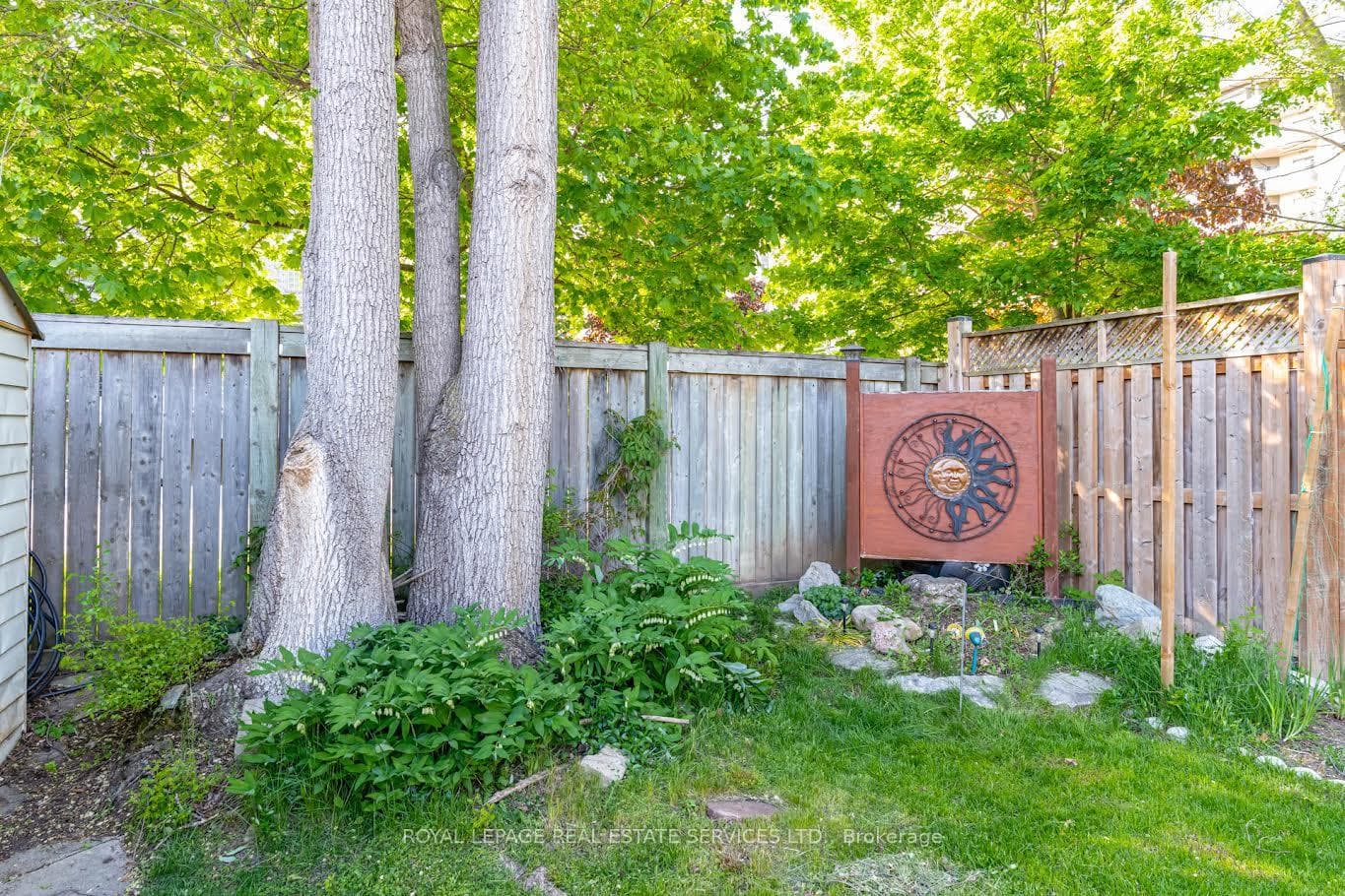 195 Cullum Court - Semi-Detached photo 42 of 43 in Burlington, Ontario