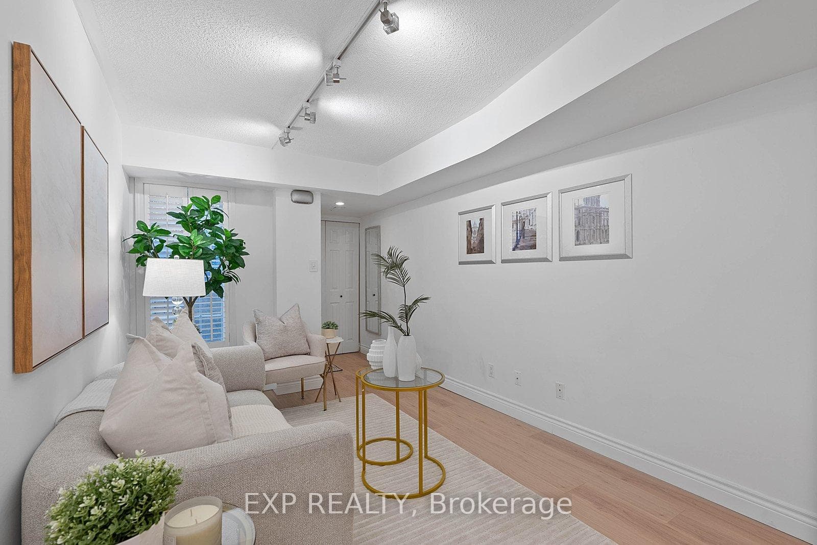 12 Portland Street Unit Th B - Condo photo 9 of 26 in Downtown Toronto / Waterfront, Ontario