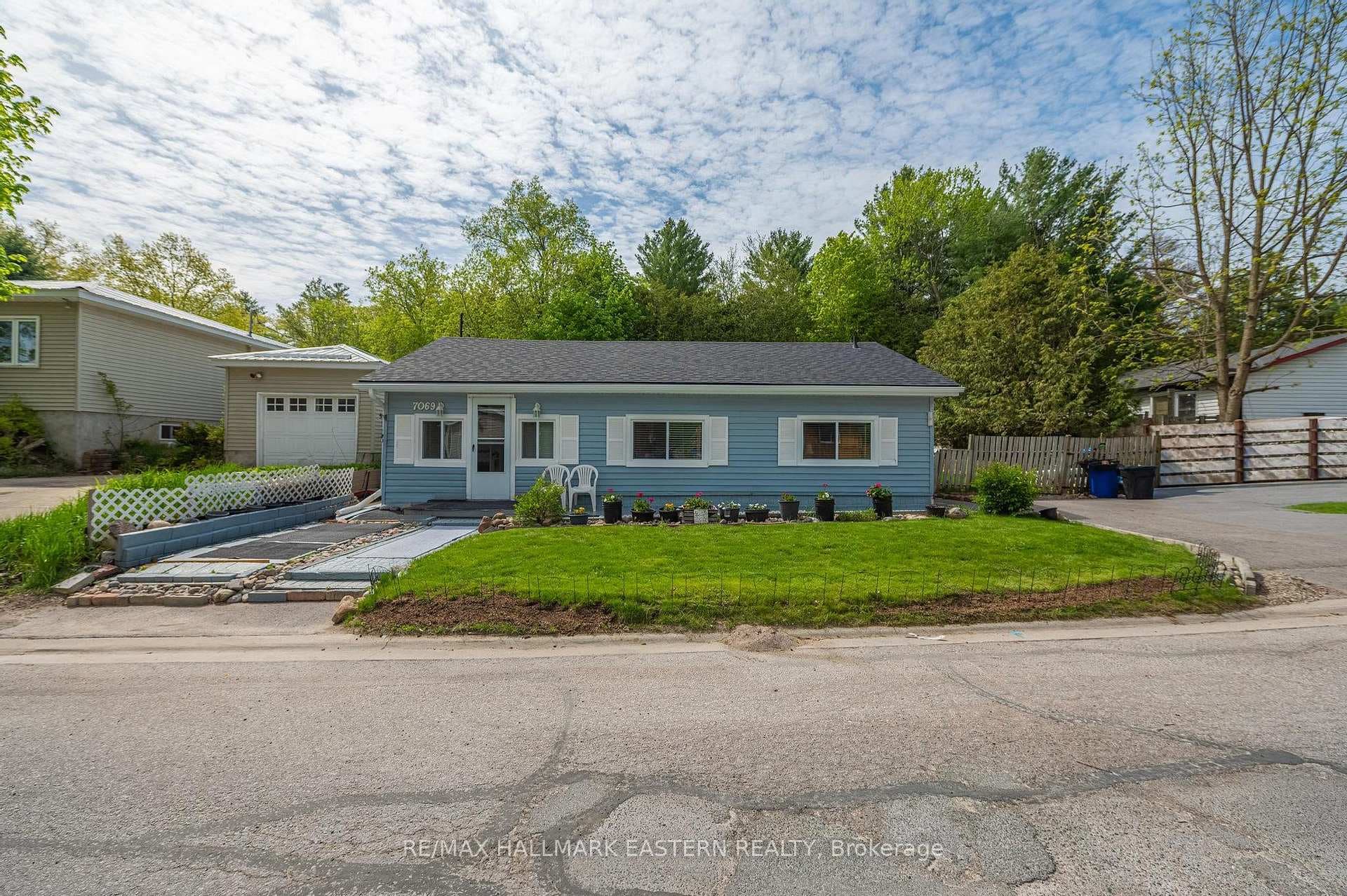 7069 Waverly Street - Detached photo 2 of 37 in Hamilton Township, Ontario
