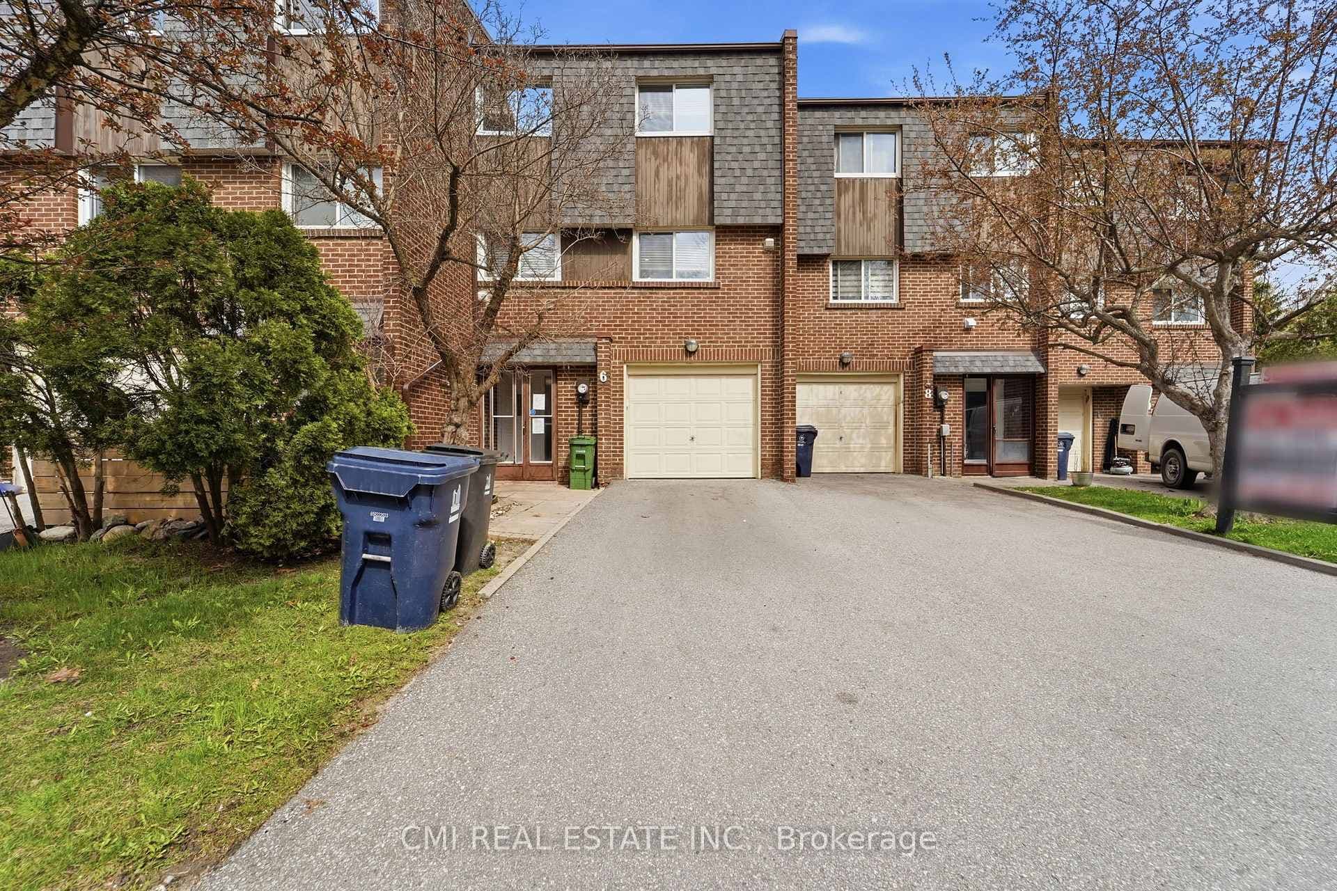 6 Windy Golfway Way - Condo photo 2 of 41 in Flemingdon Park / Don Mills, Ontario