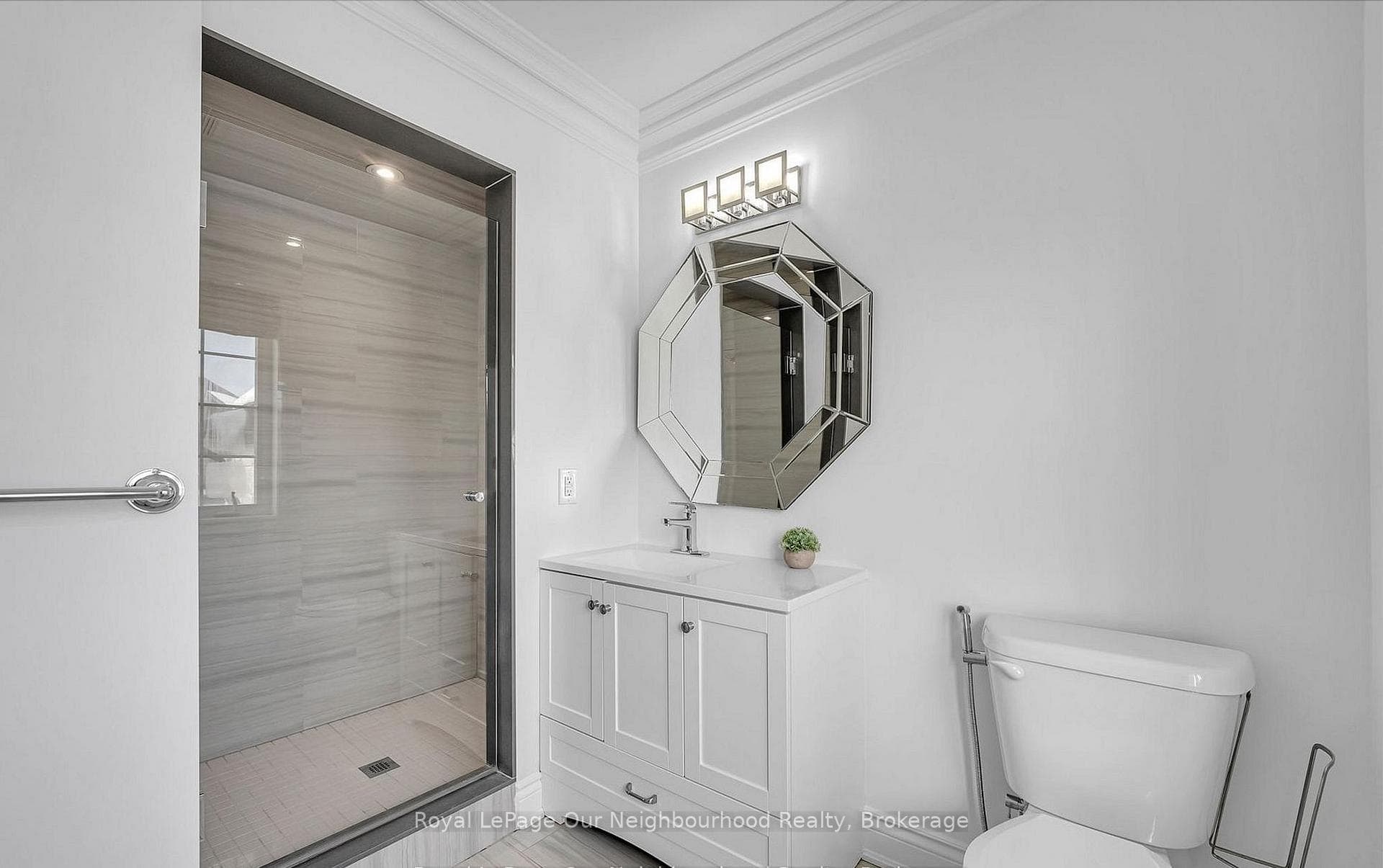 4689 Leanna Heights Road - Detached photo 25 of 39 in Burlington, Ontario