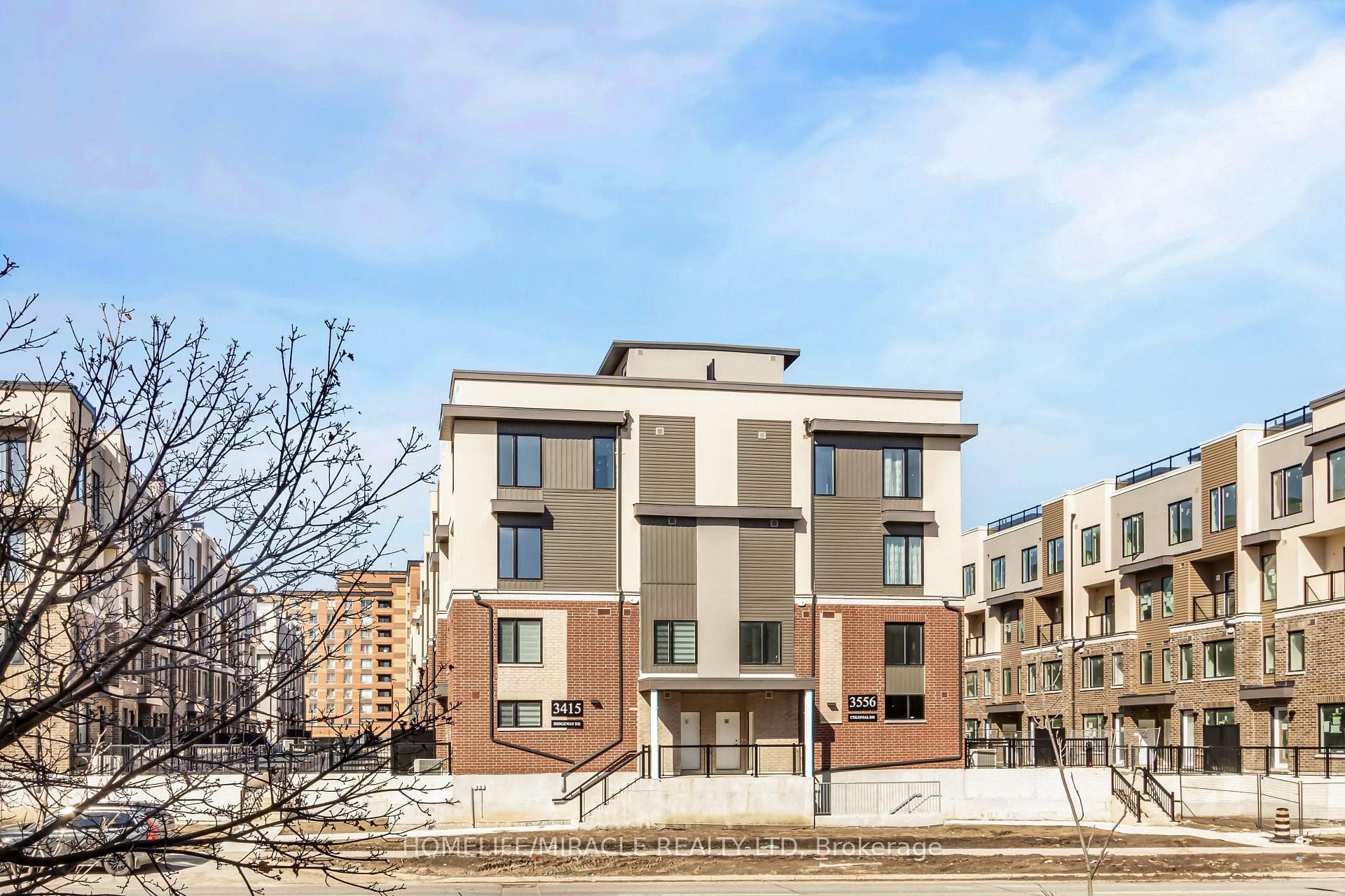 3415 Ridgeway Drive Unit 16 - home for sale in Mississauga, Ontario