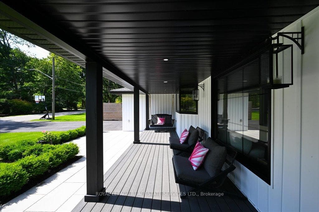 169 Oakes Drive - Detached photo 5 of 48 in Mississauga, Ontario