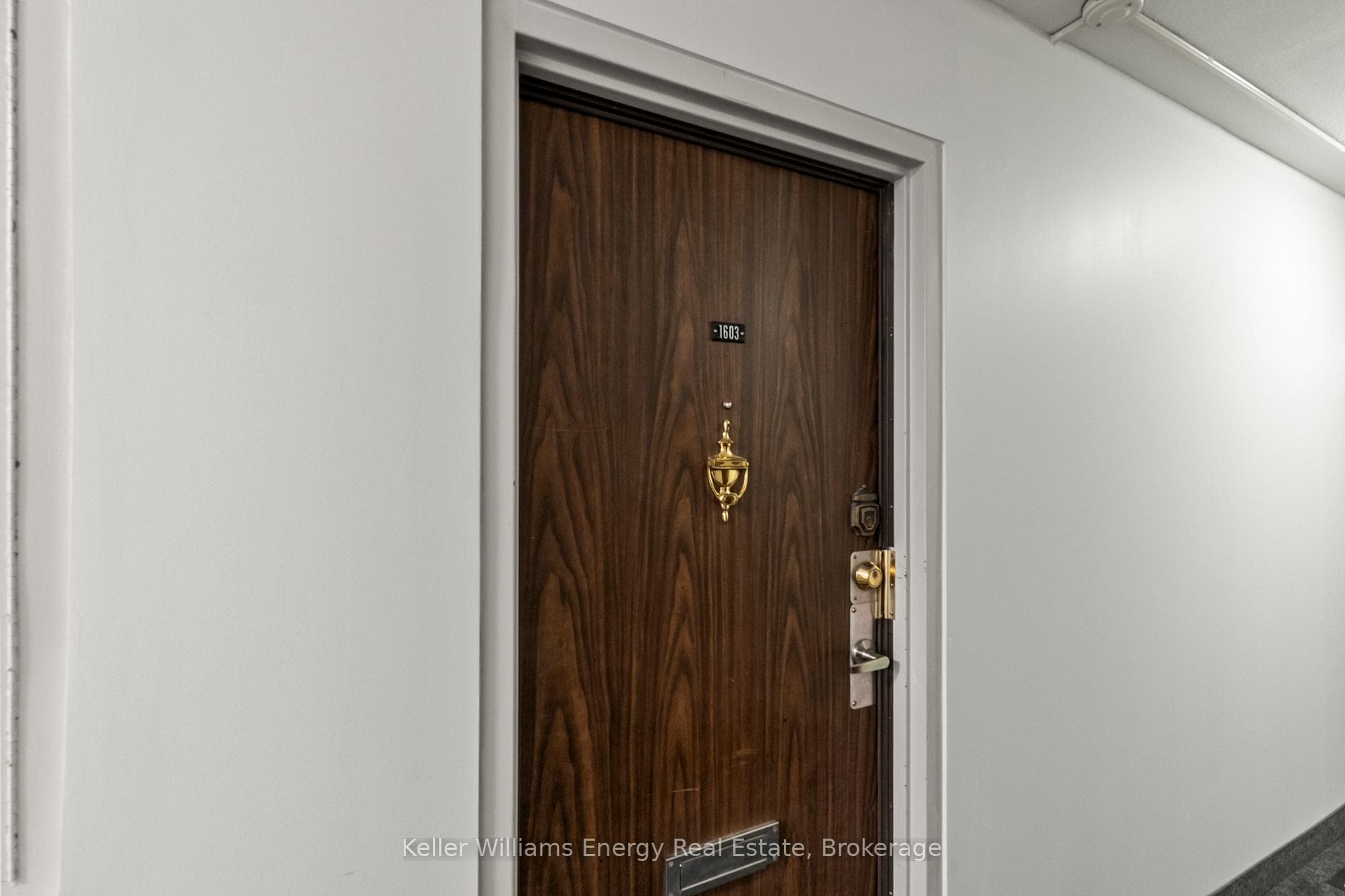 10 Parkway Forest Drive Unit 1603 - Condo photo 4 of 40 in Hillcrest Village / Bayview Village, Ontario