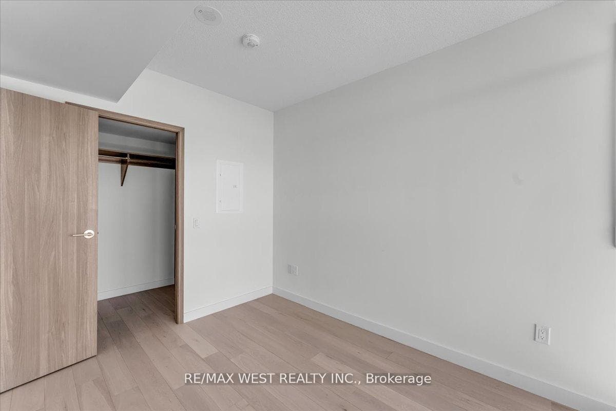 1 Concord Cityplace Way Unit 5709 - Condo photo 14 of 44 in Downtown Toronto / Waterfront, Ontario