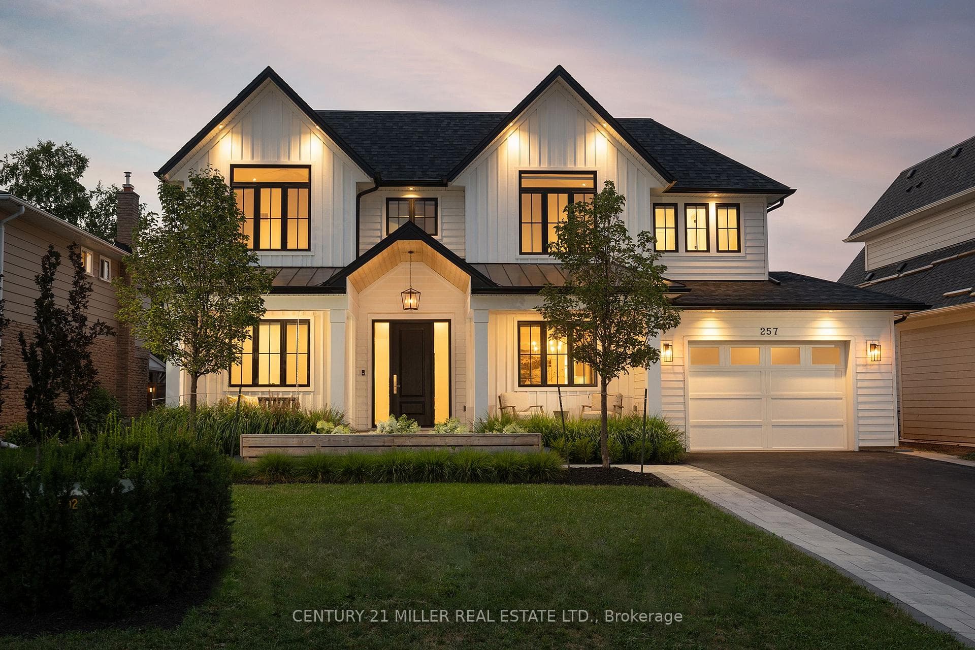 257 Sunrise Crescent - Detached photo 1 of 44 in Oakville, Ontario