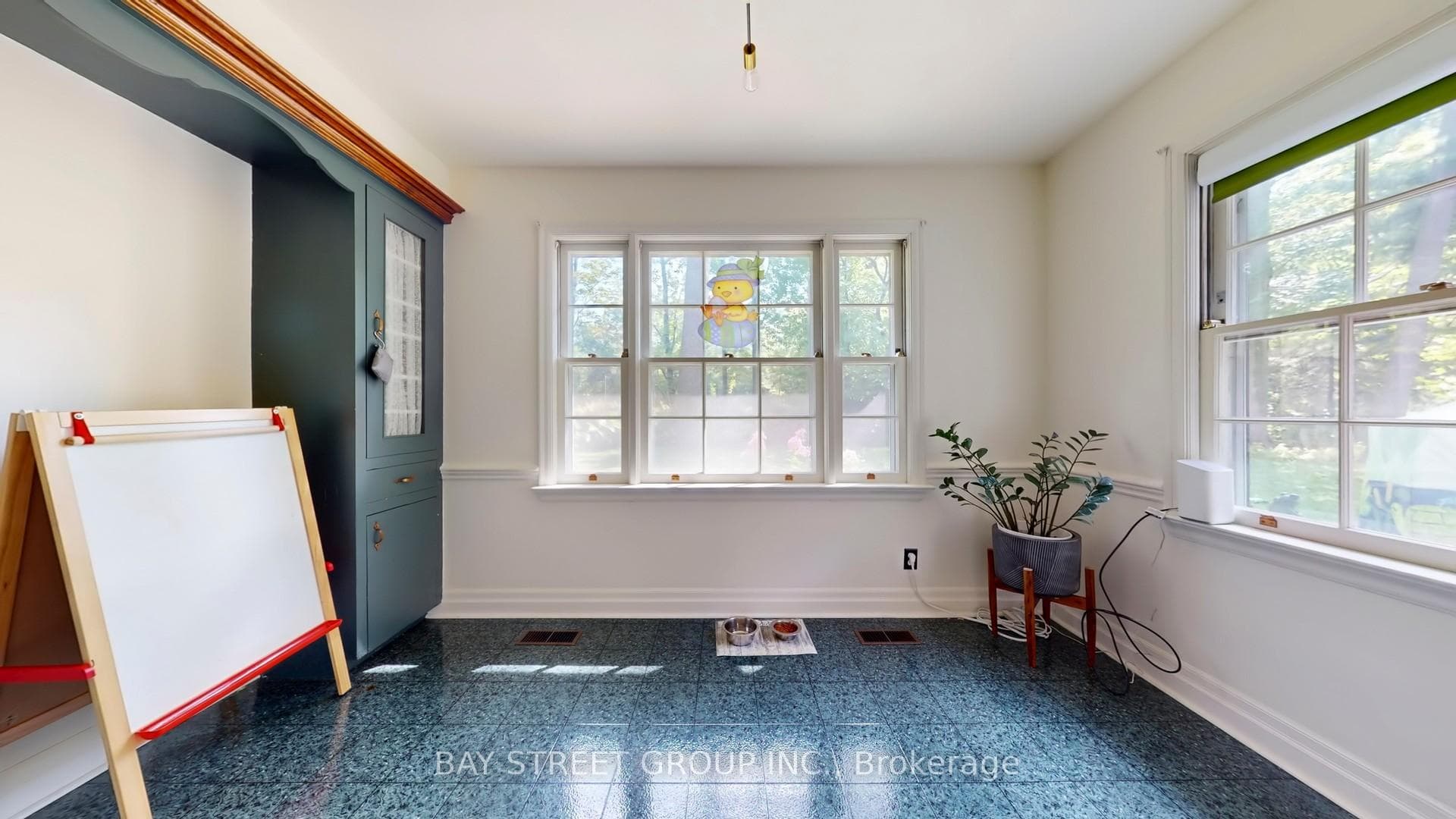 178 Breezy Pines Drive - Detached photo 9 of 19 in Mississauga, Ontario