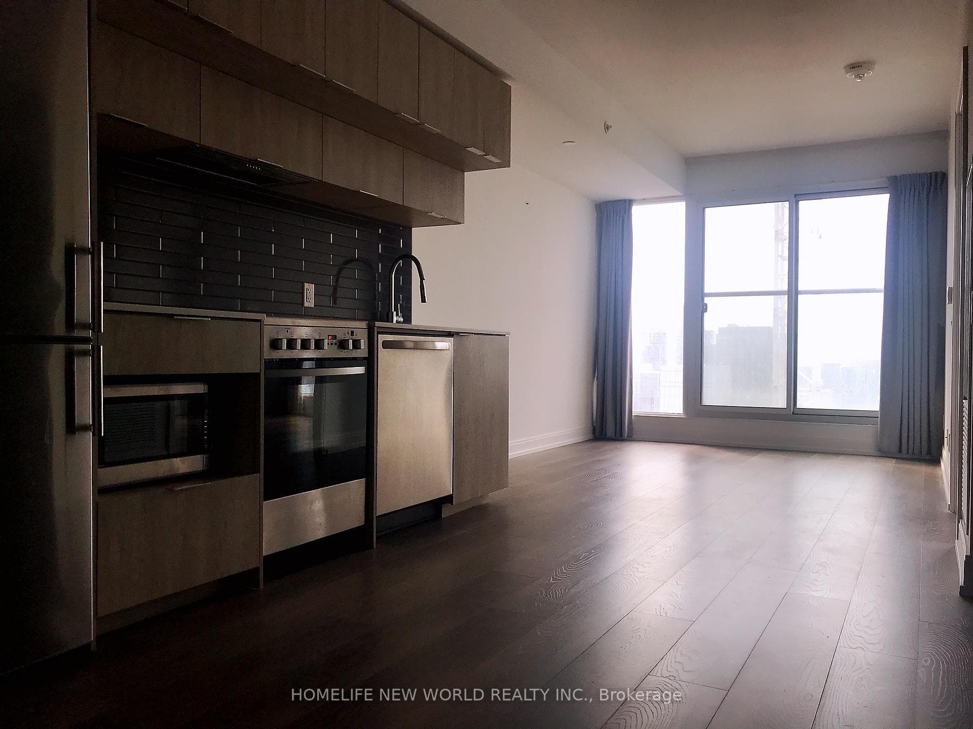 181 Dundas Street Unit 1806 - Condo photo 2 of 5 in Regent Park / Cabbagetown / St. James Town, Ontario