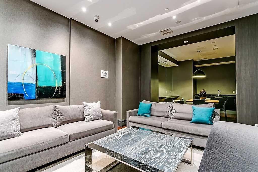 55 Speers Road Unit 205 - Condo photo 33 of 34 in Oakville, Ontario
