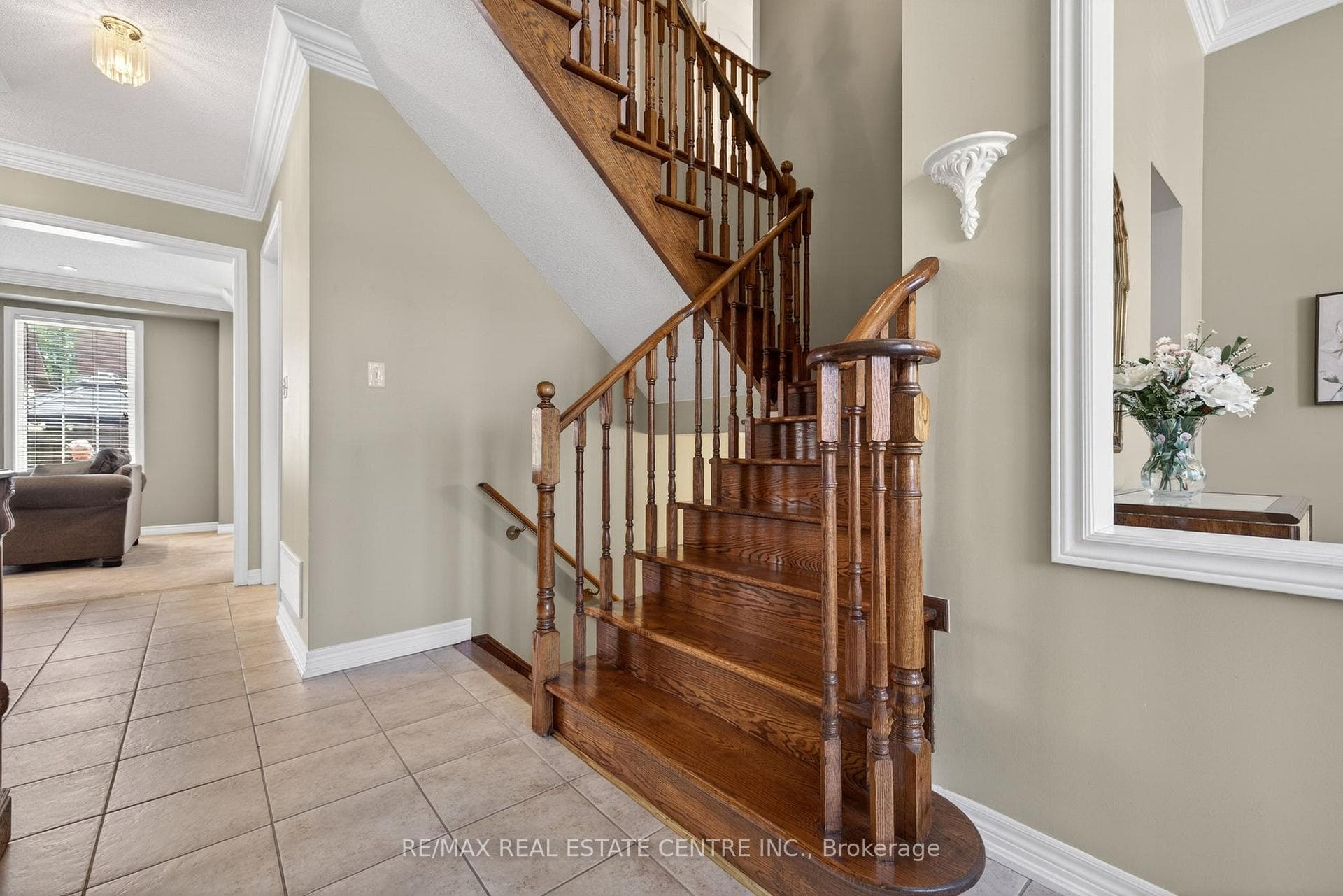 1022 Laidlaw Drive - Detached photo 24 of 50 in Milton, Ontario