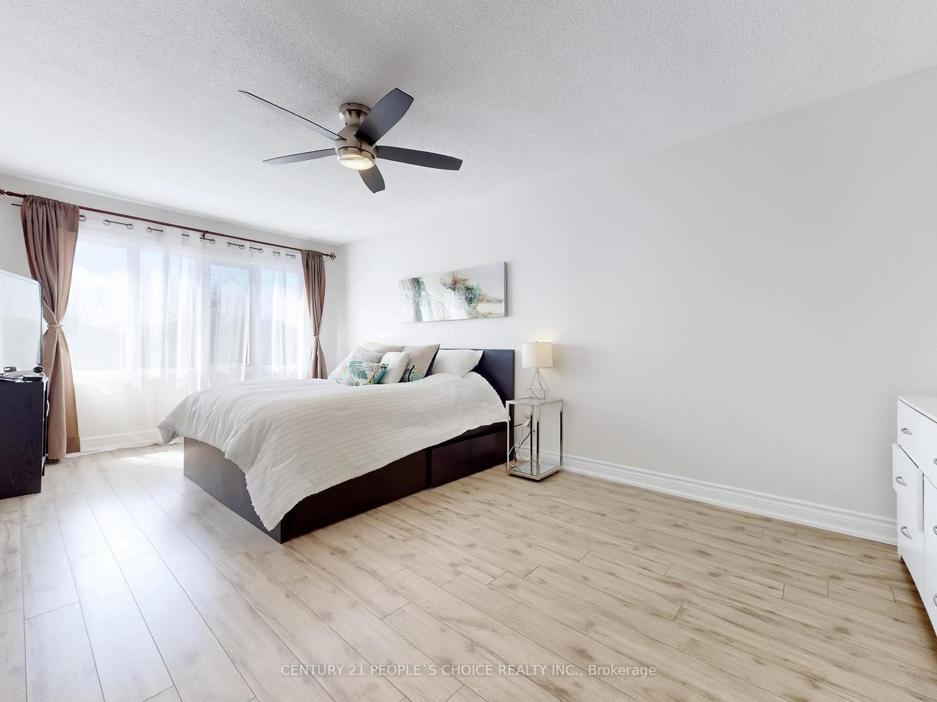 5992 Ladyburn Crescent - Detached photo 24 of 50 in Mississauga, Ontario
