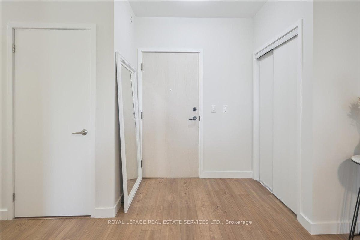 168 Sabina Drive Unit 211 - Condo photo 6 of 41 in Oakville, Ontario