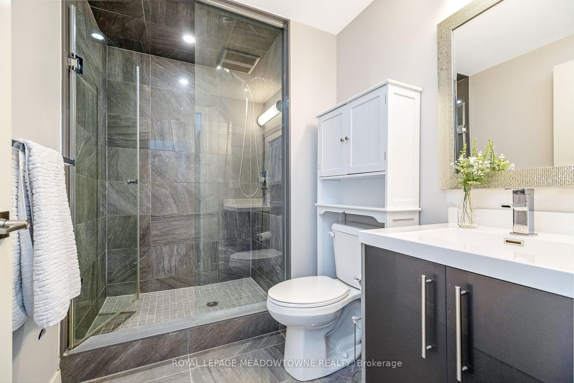 2093 Fairview Street Unit 1902 - Condo photo 22 of 30 in Burlington, Ontario
