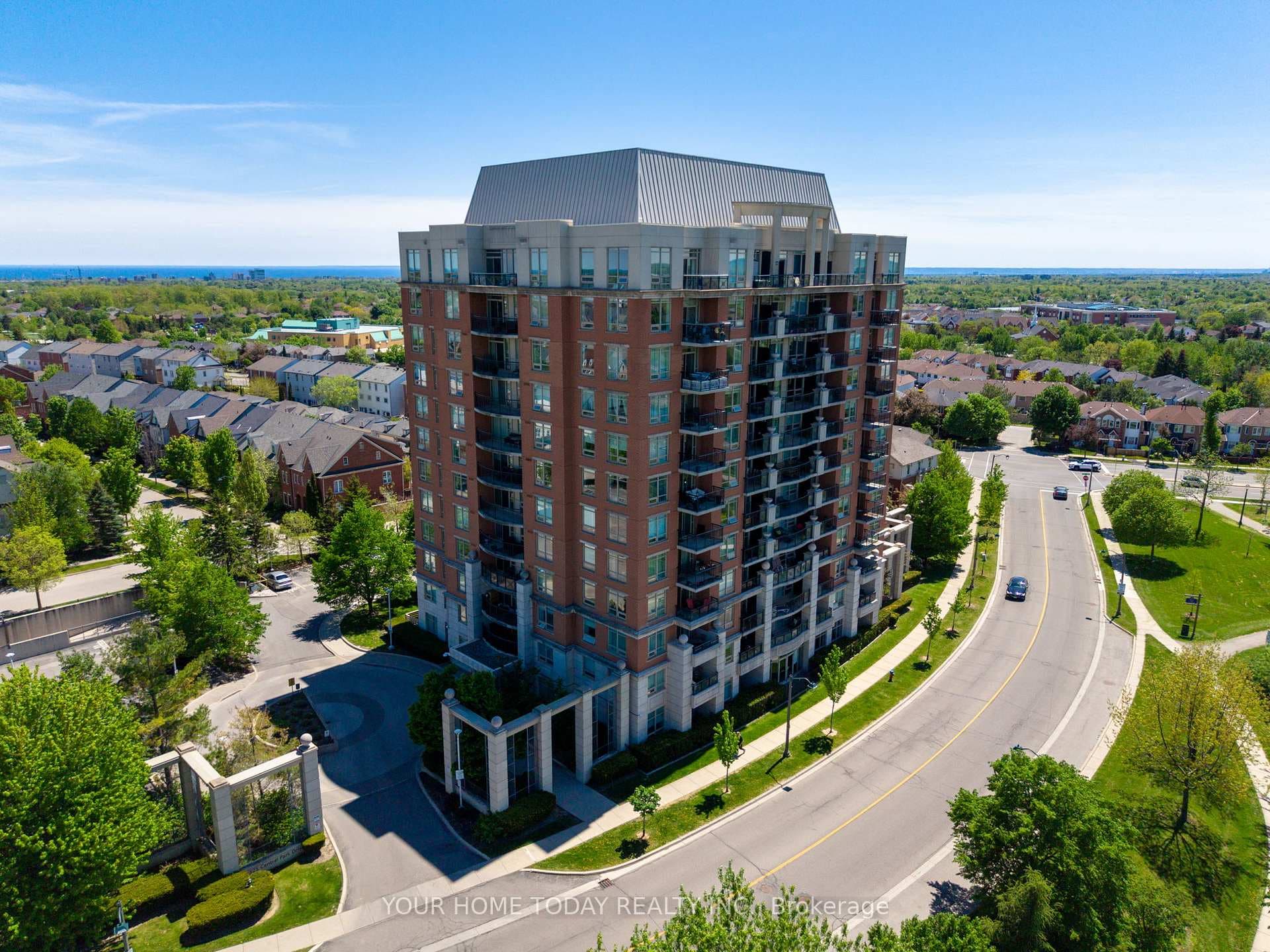 2325 Central Park Drive Unit 705 - home for sale in Oakville, Ontario