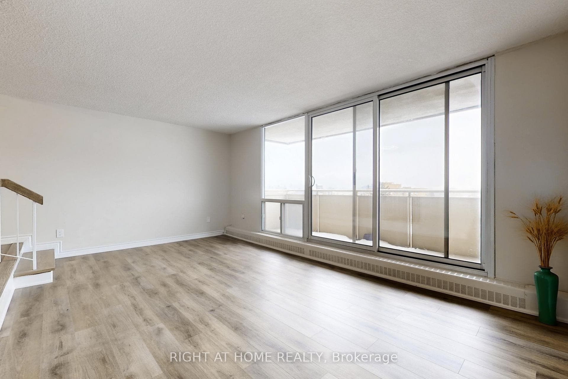1338 York Mills Road Unit 702 - Condo photo 9 of 29 in Don Mills / Parkwoods / Victoria Village, Ontario