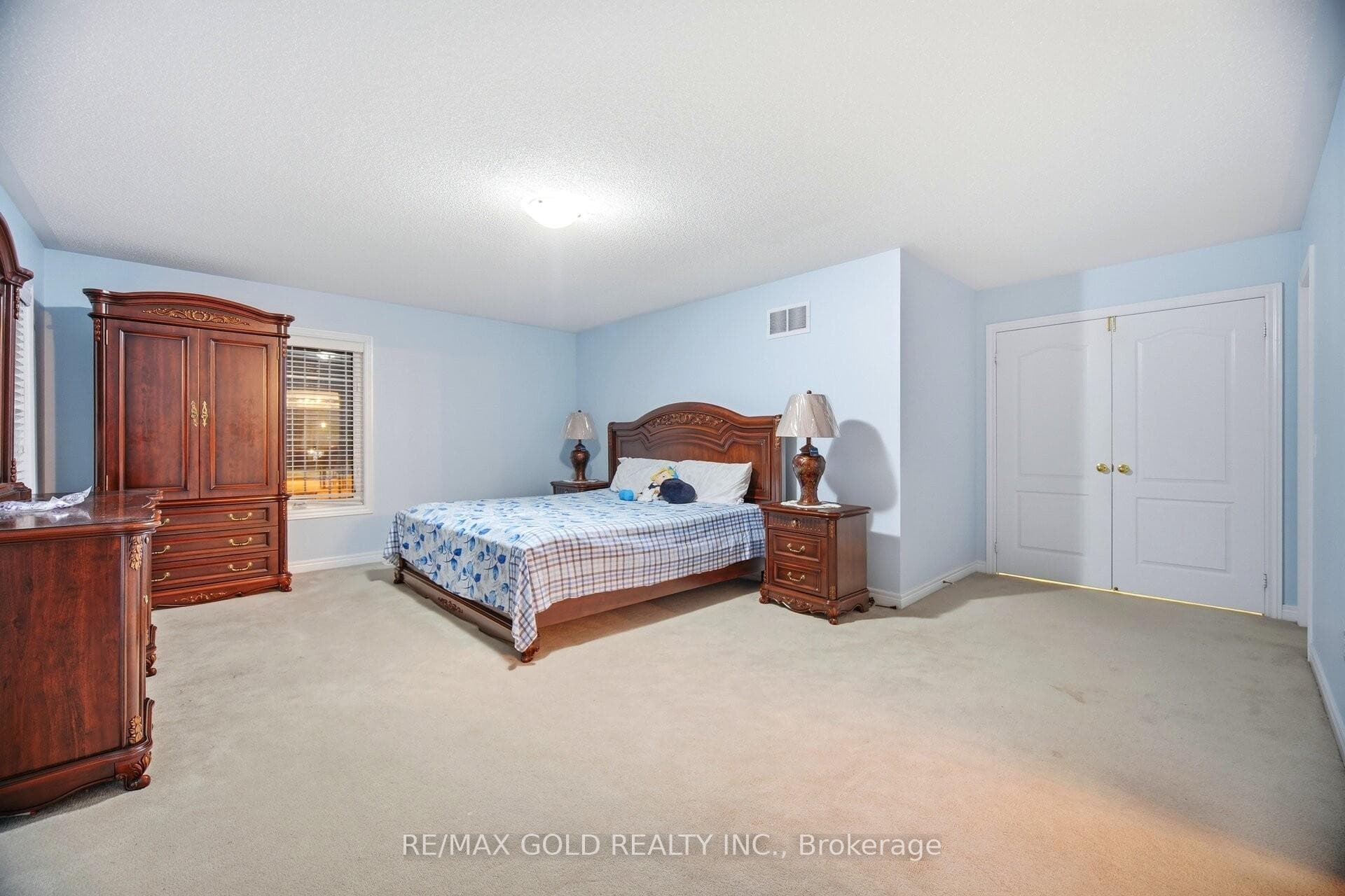 26 Drummondville Drive - Detached photo 15 of 28 in Brampton, Ontario