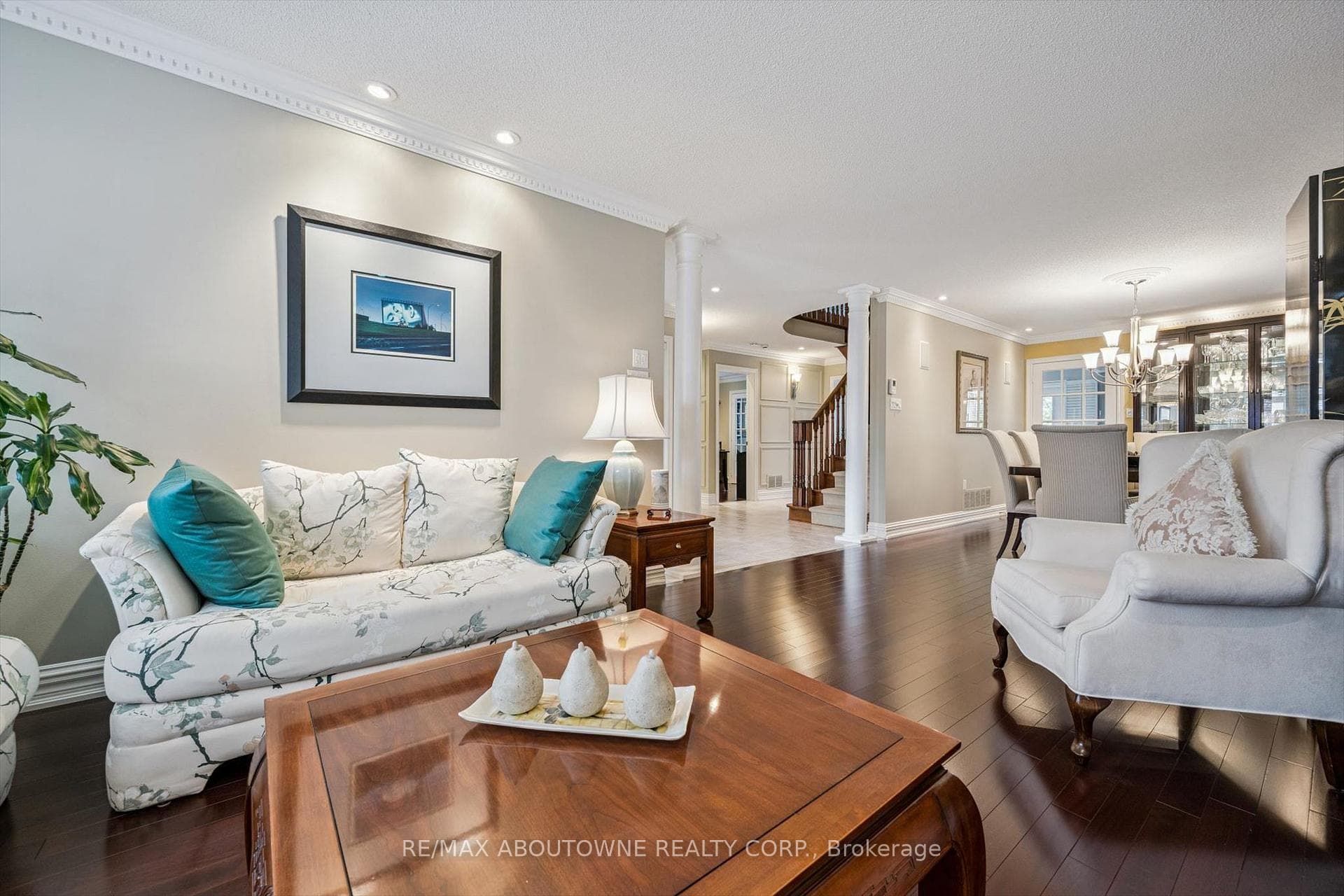 154 Howell Road - Detached photo 6 of 50 in Oakville, Ontario