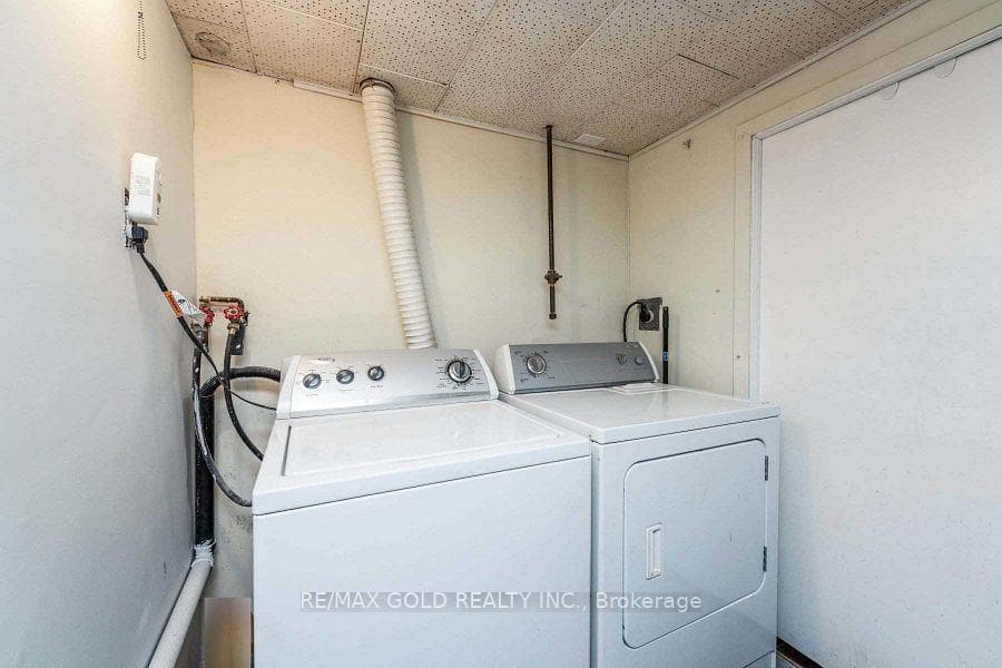 3430 Chipley Crescent - Semi-Detached photo 16 of 17 in Mississauga, Ontario