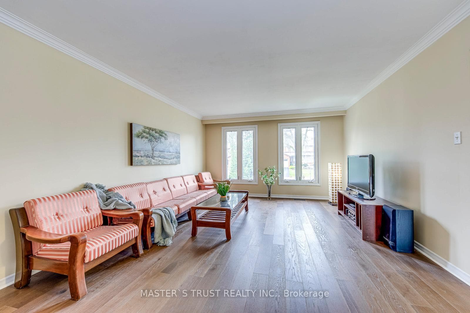 2591 Robin Drive - Detached photo 6 of 50 in Mississauga, Ontario