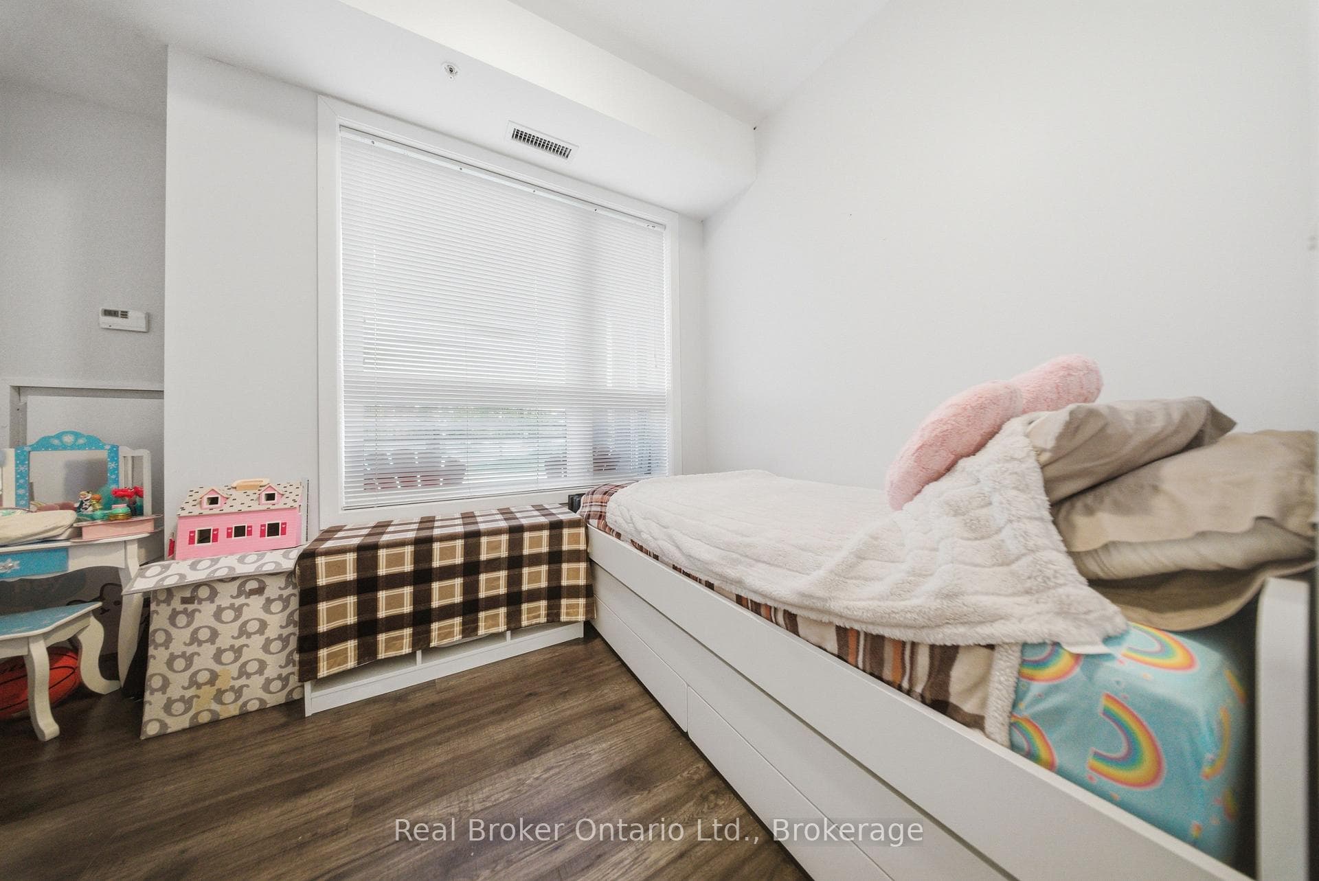 5010 Corporate Drive Unit 109 - Condo photo 29 of 38 in Burlington, Ontario
