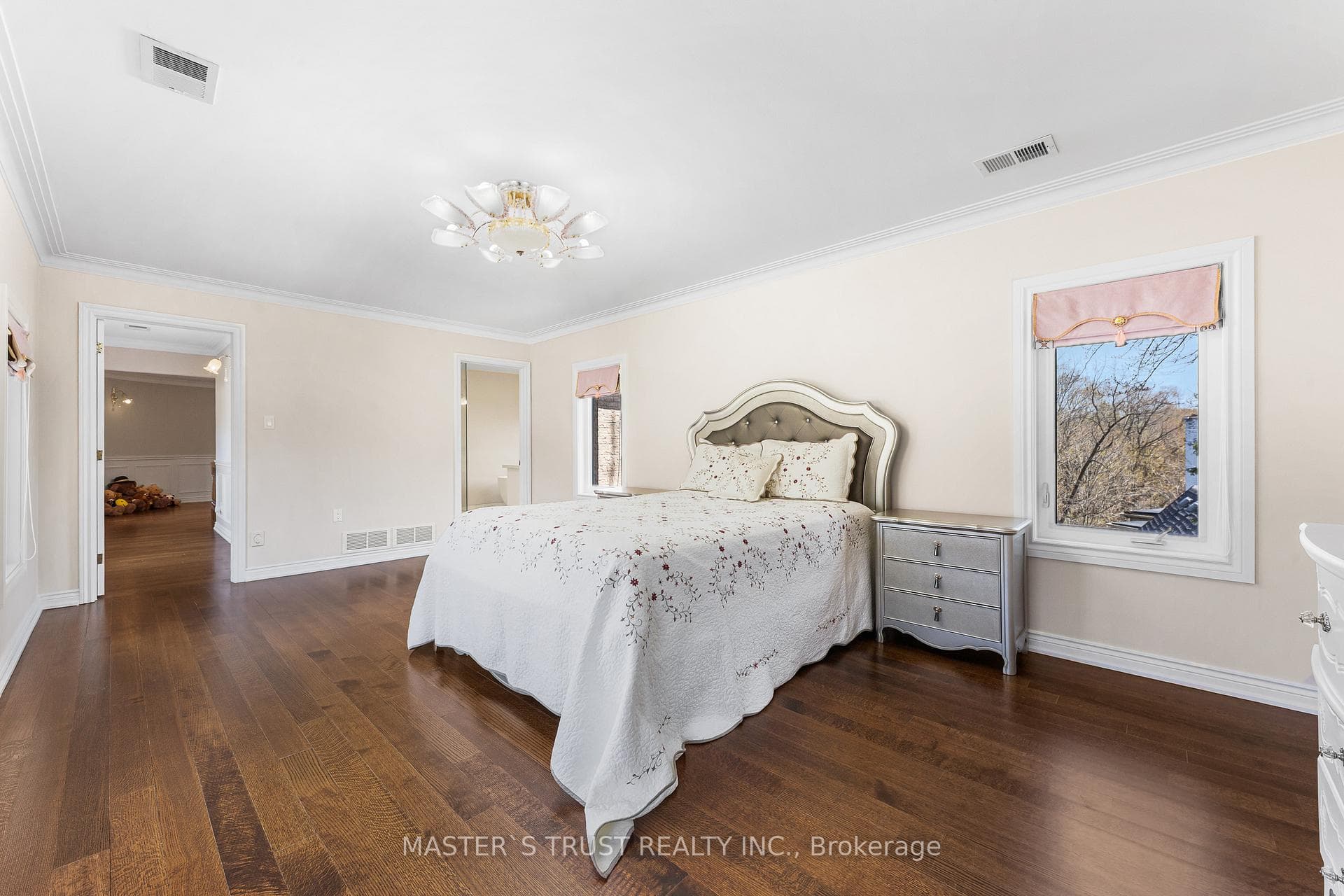 243 Burbank Drive - Detached photo 19 of 48 in Hillcrest Village / Bayview Village, Ontario