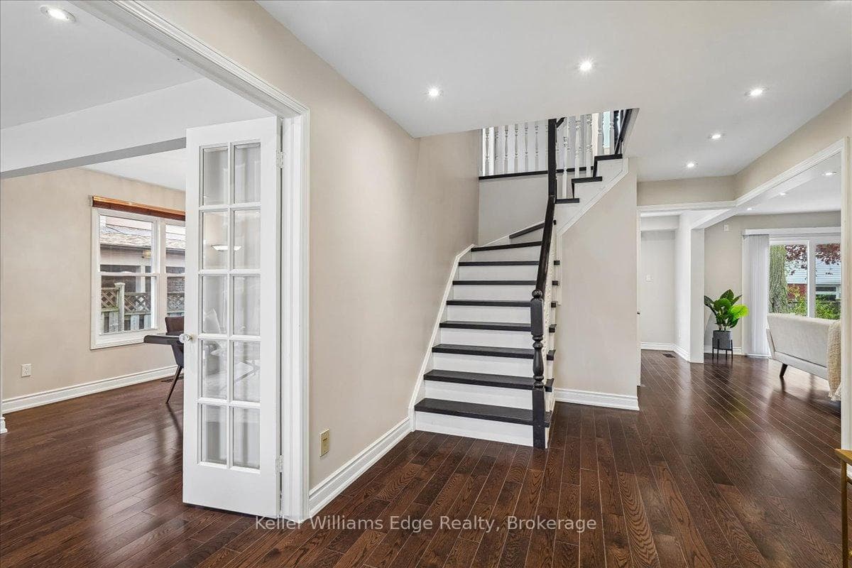 3358 Palmer Drive - Detached photo 7 of 44 in Burlington, Ontario