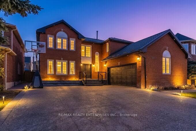 5683 Oldcastle Crescent - Detached for sale in Applewood, Ontario